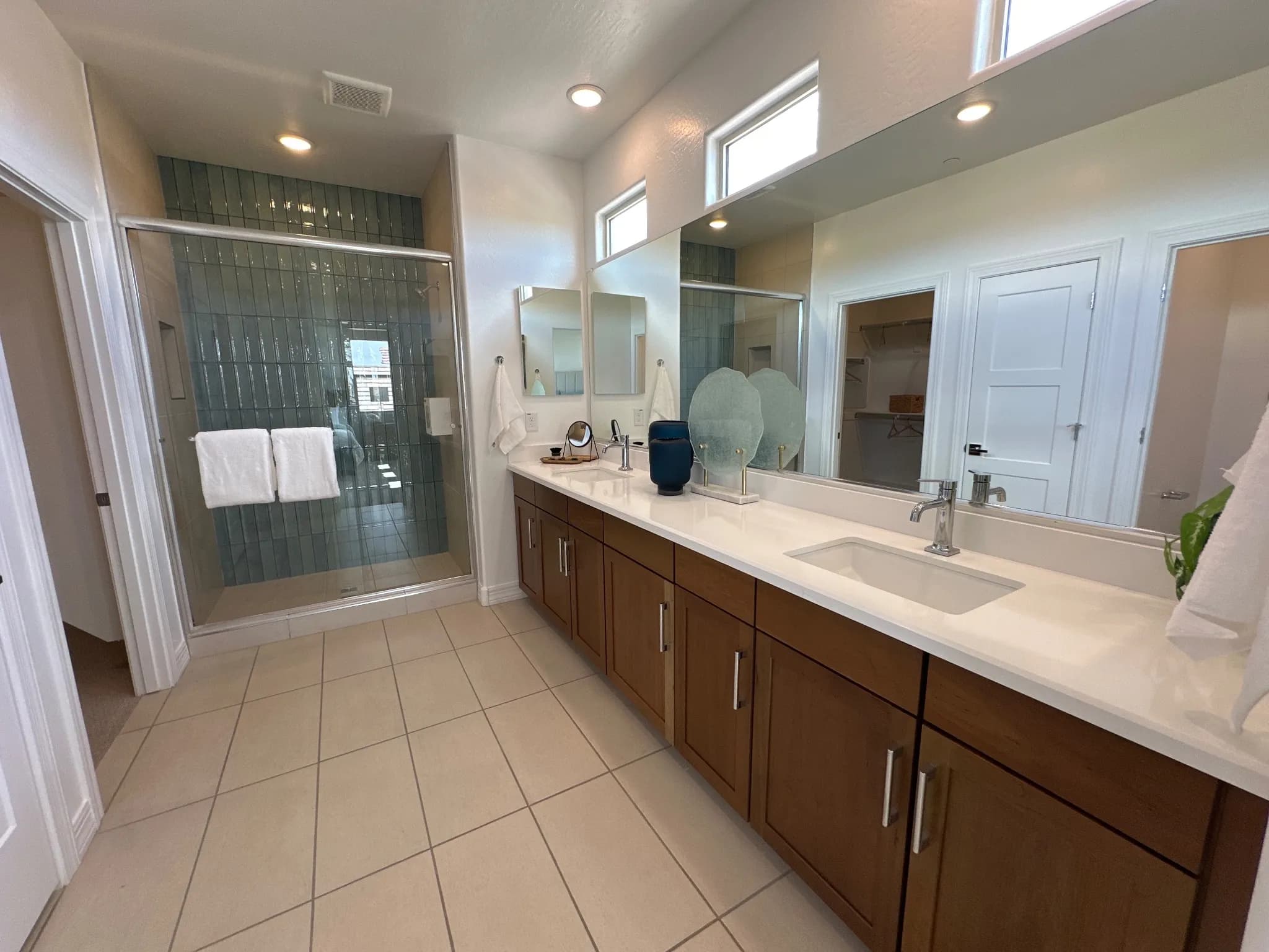 Bartlett — owner's bath