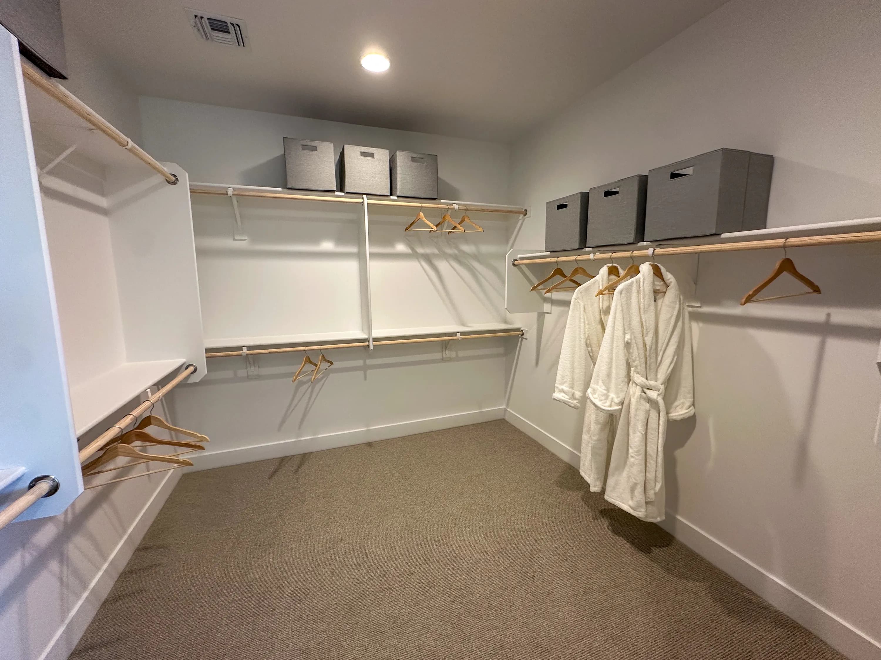 Plan 5036 — interior