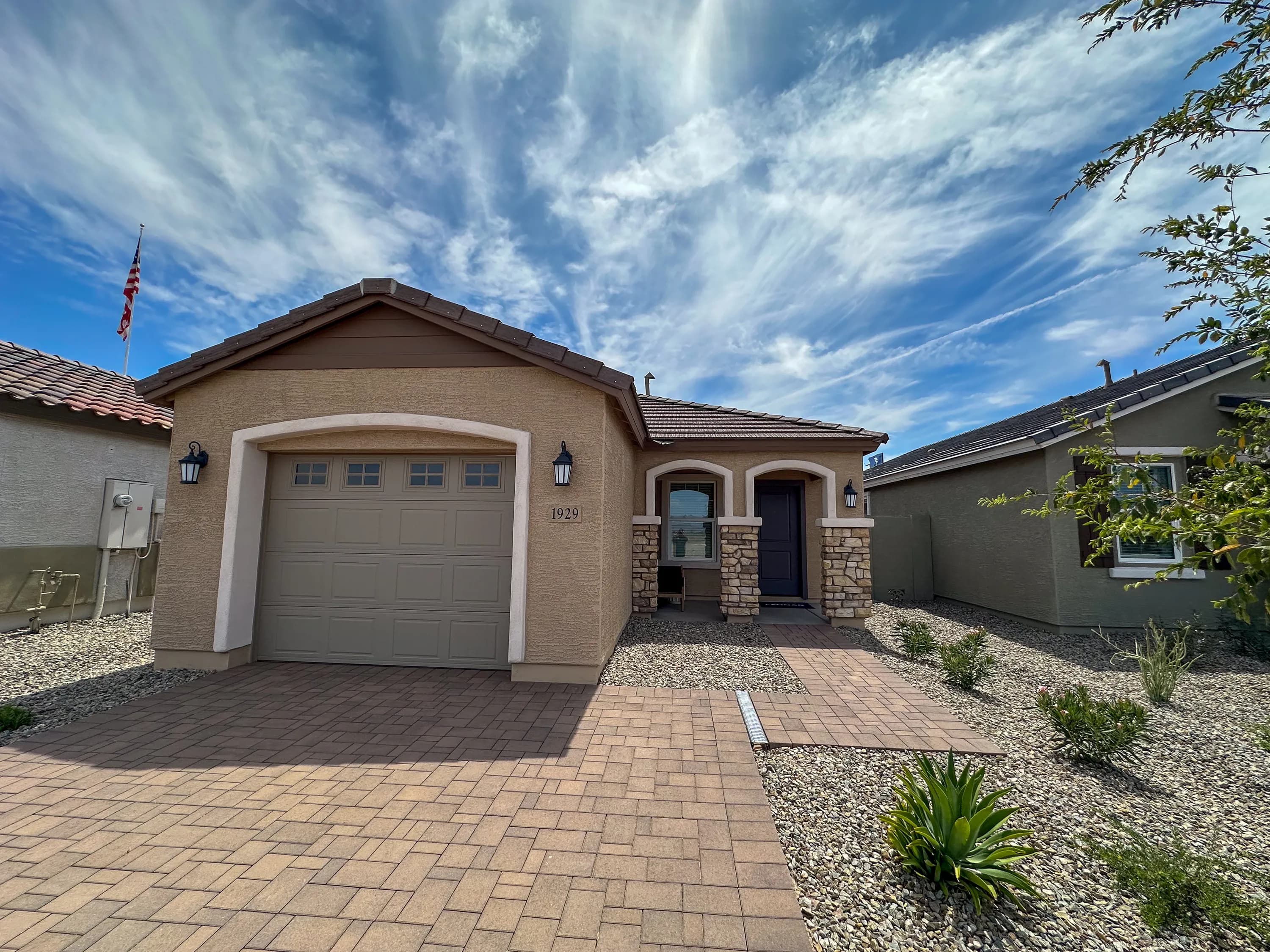 Aster — front exterior