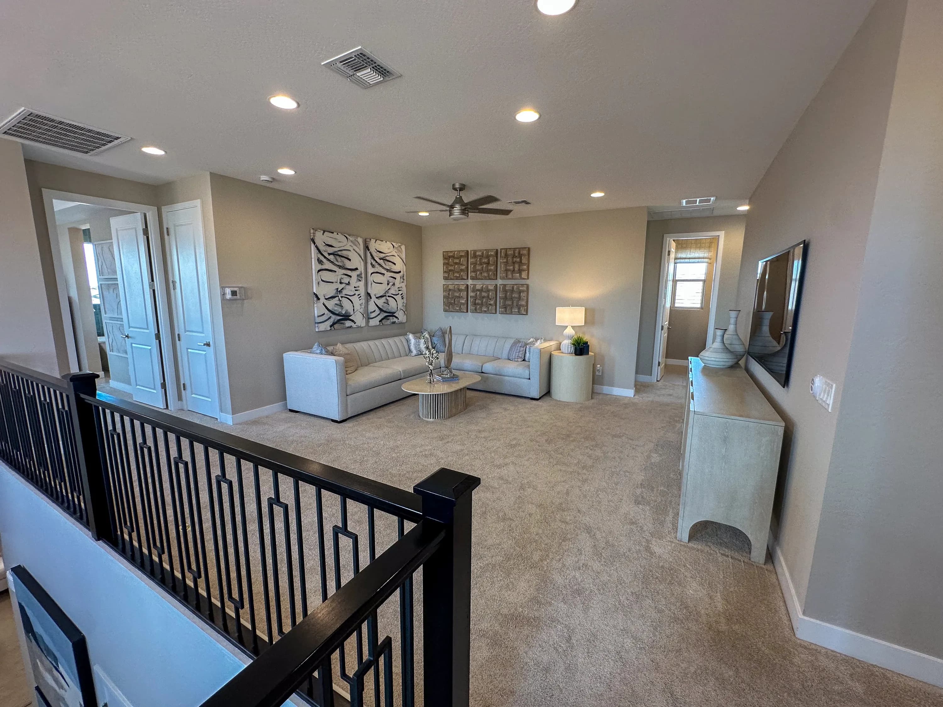 Yorktown — interior