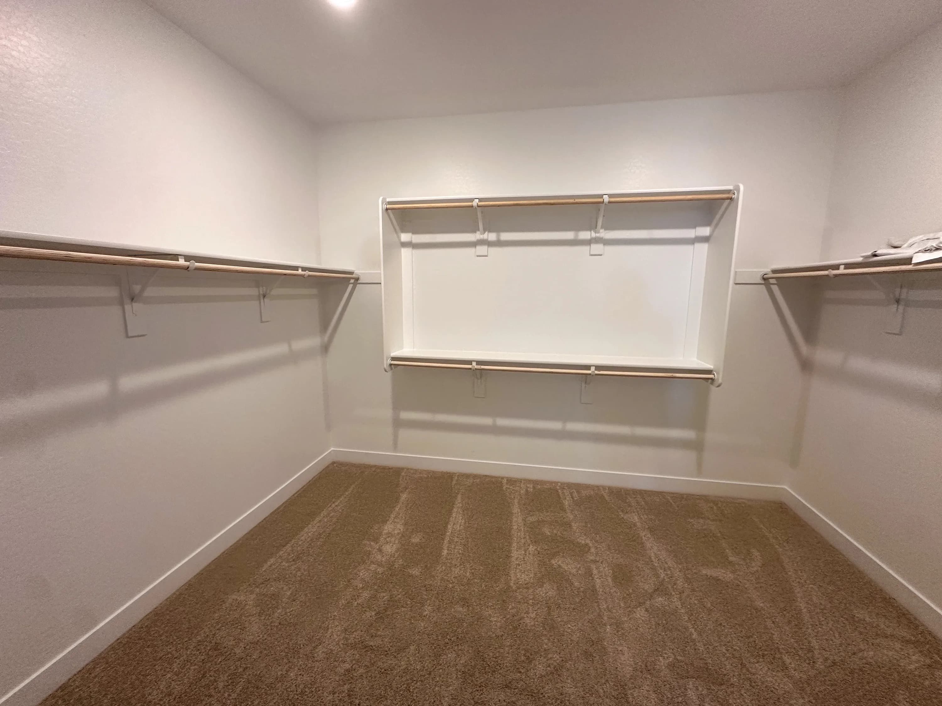 Yorktown — interior