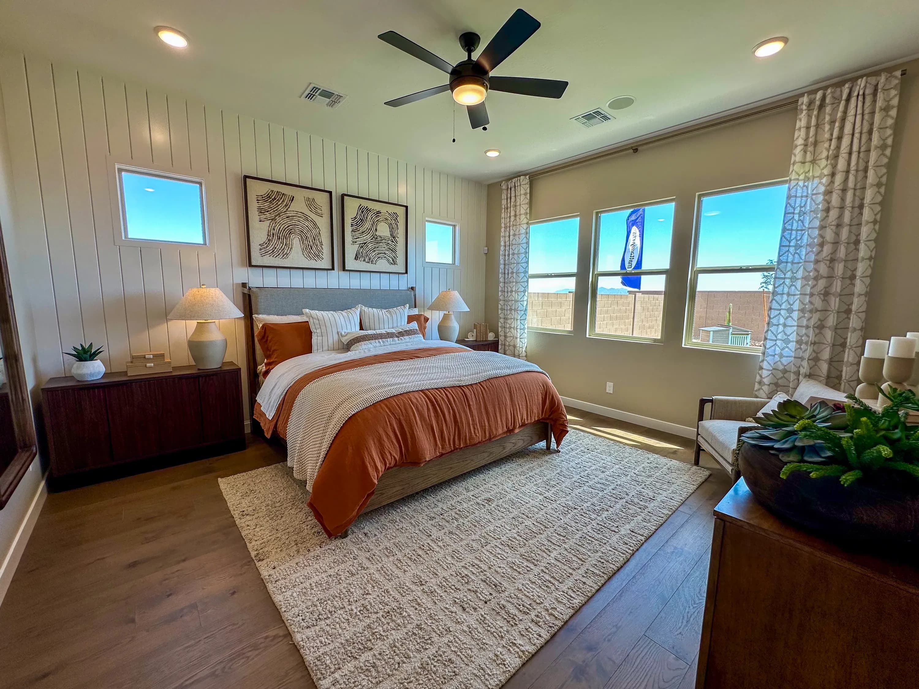 Auburn — interior