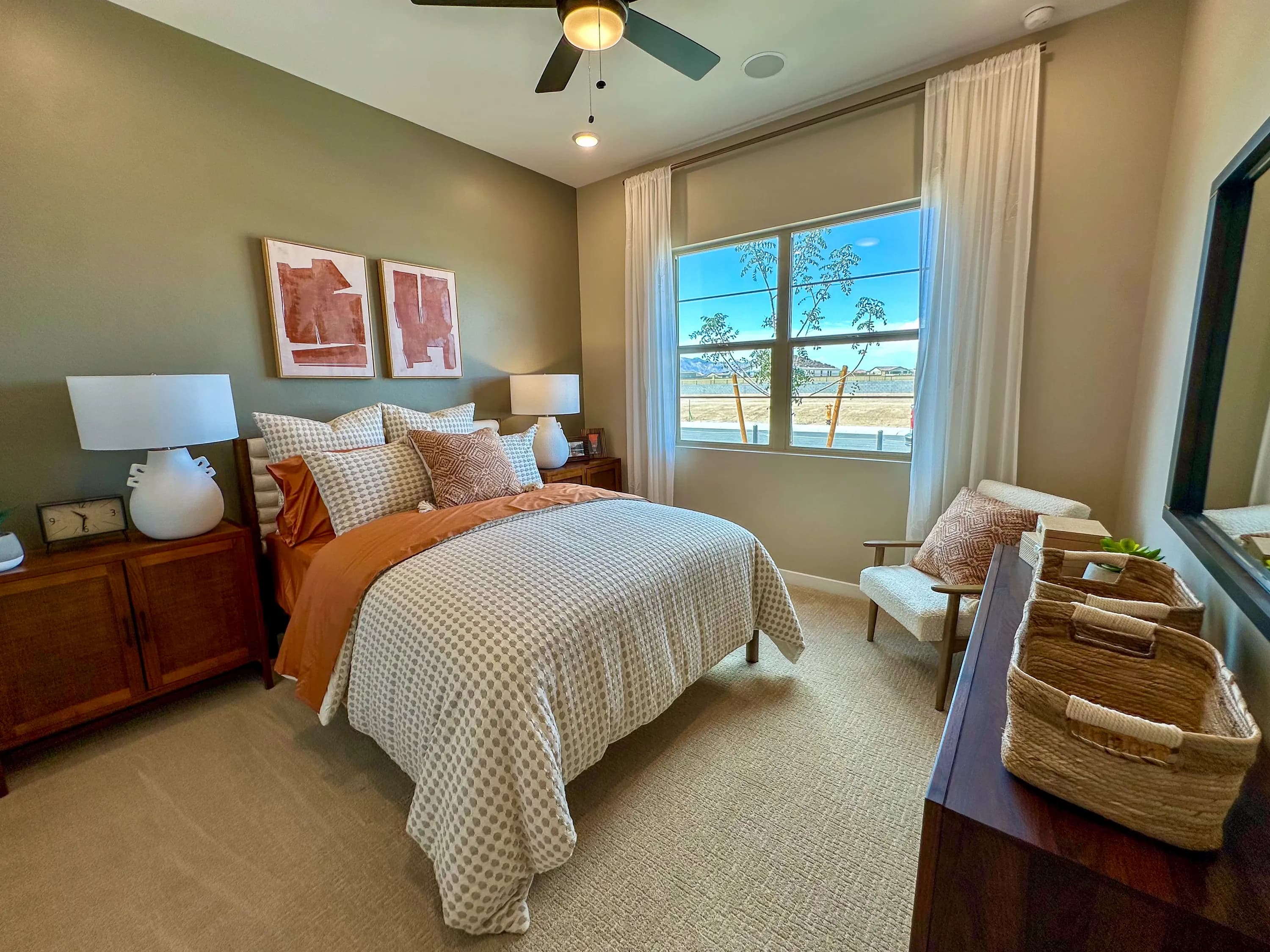 Auburn — interior
