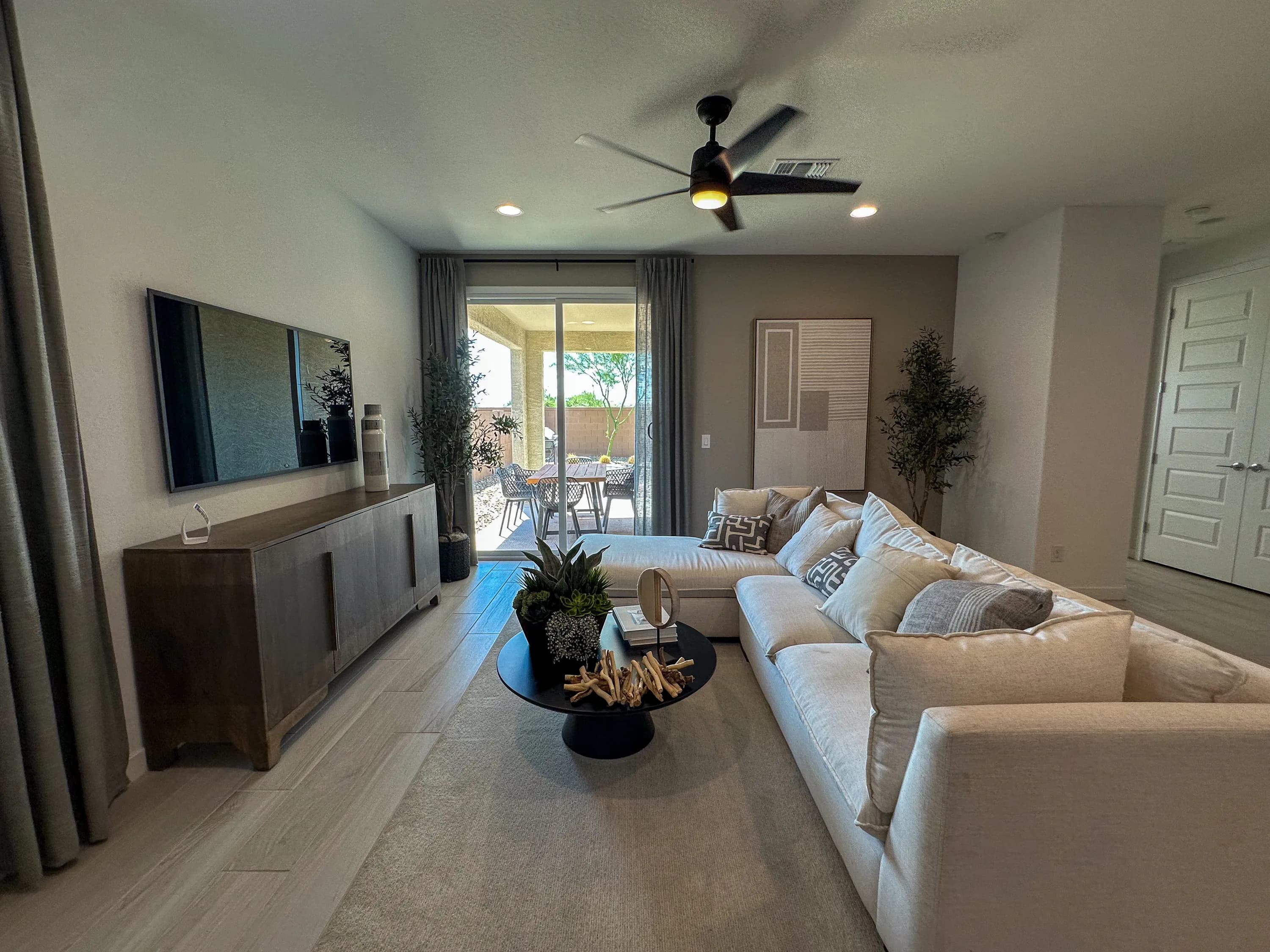 Latitude — interior