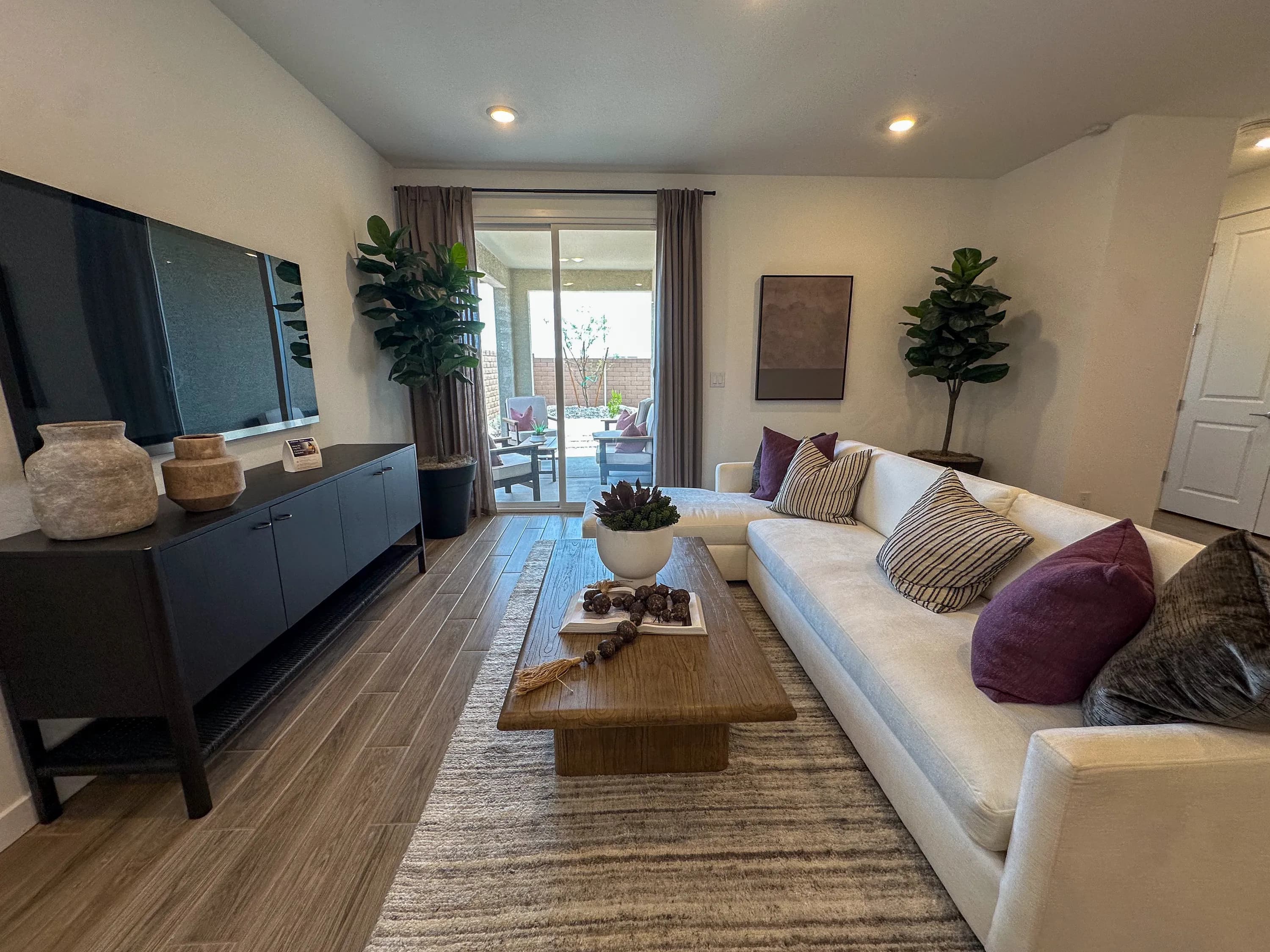 Latitude — interior