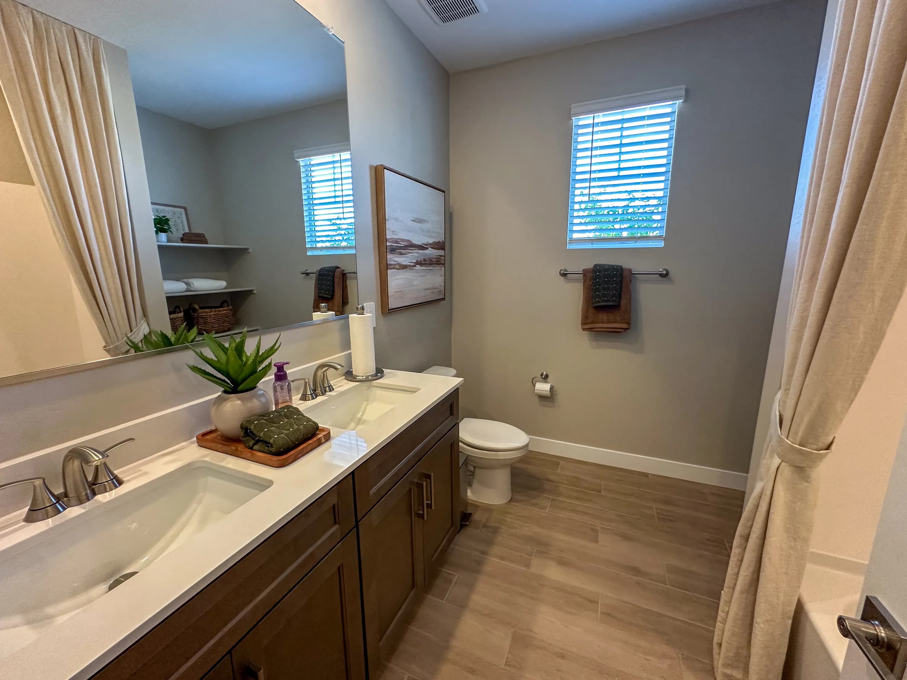 Lark — interior