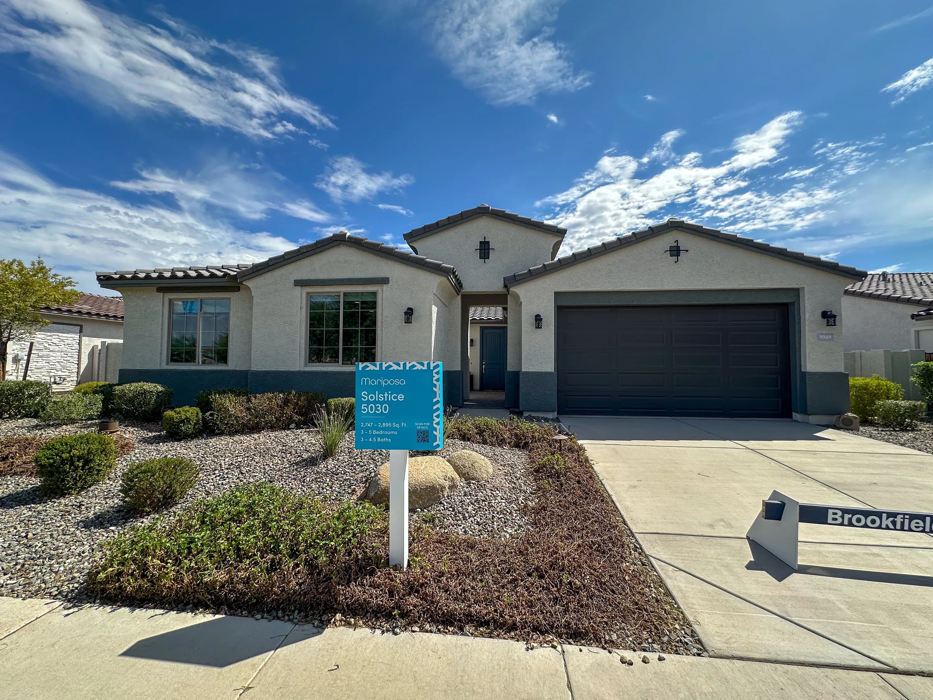 Solstice — front exterior