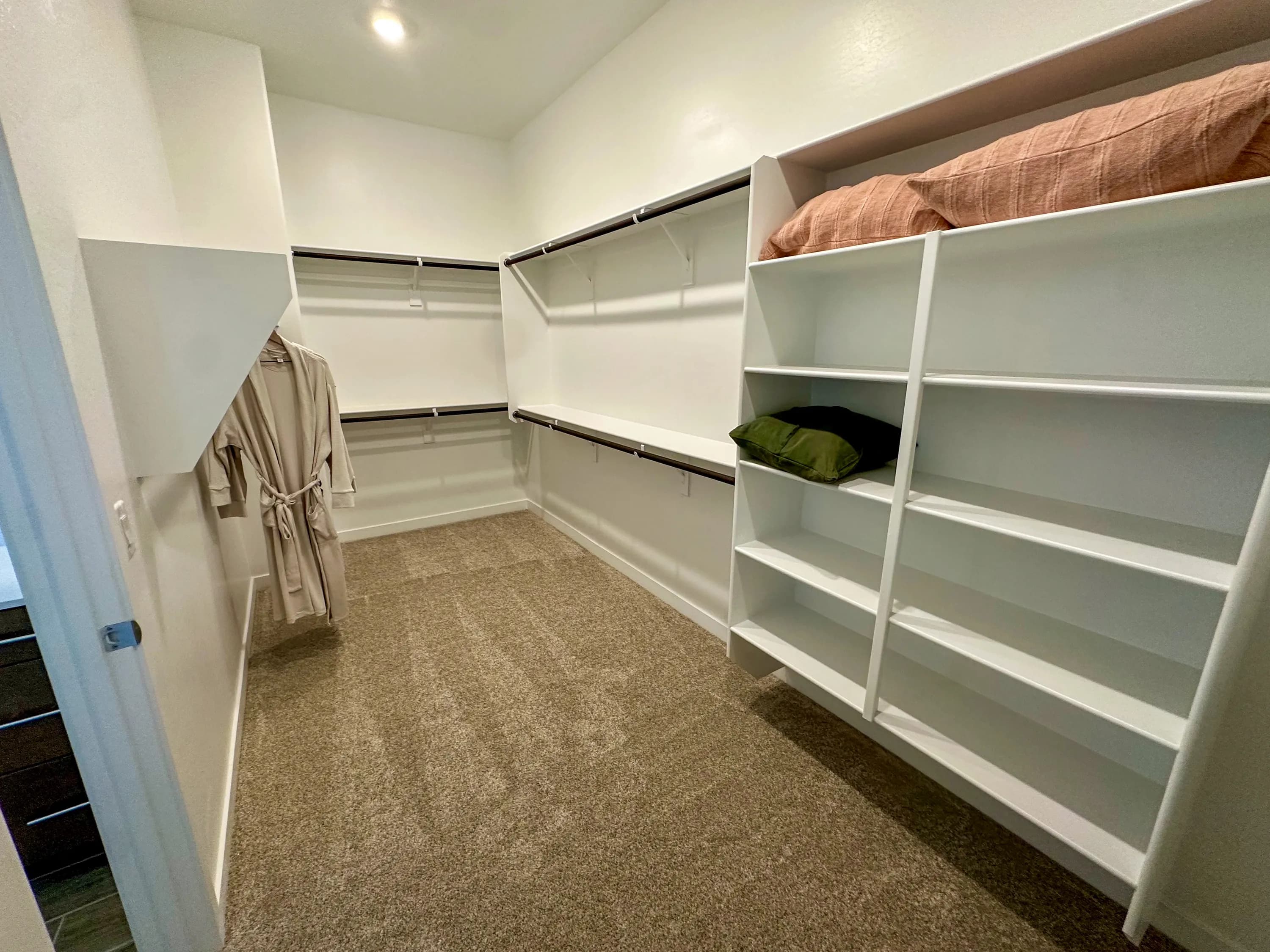 Trillium — interior
