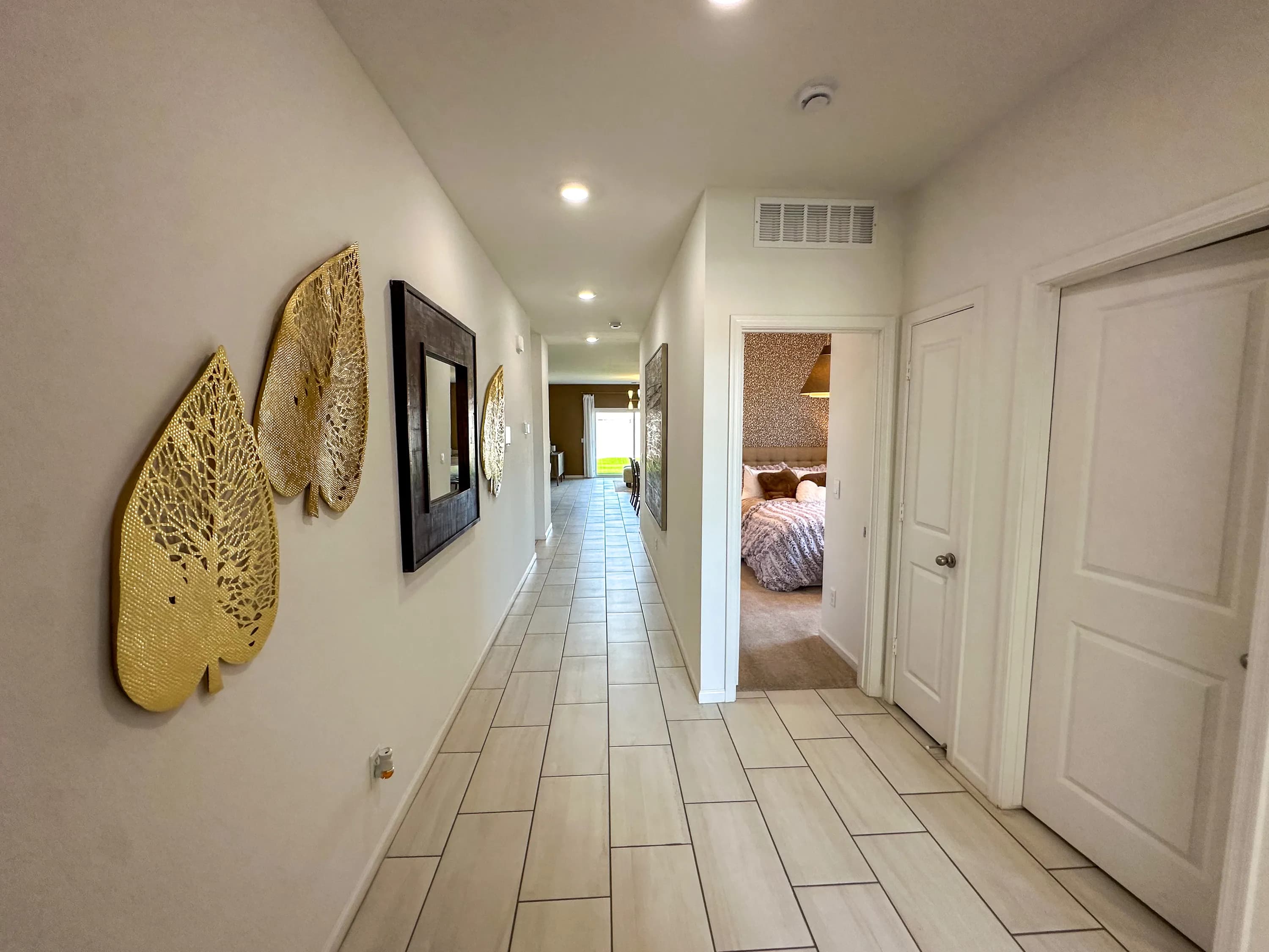 Harris — interior