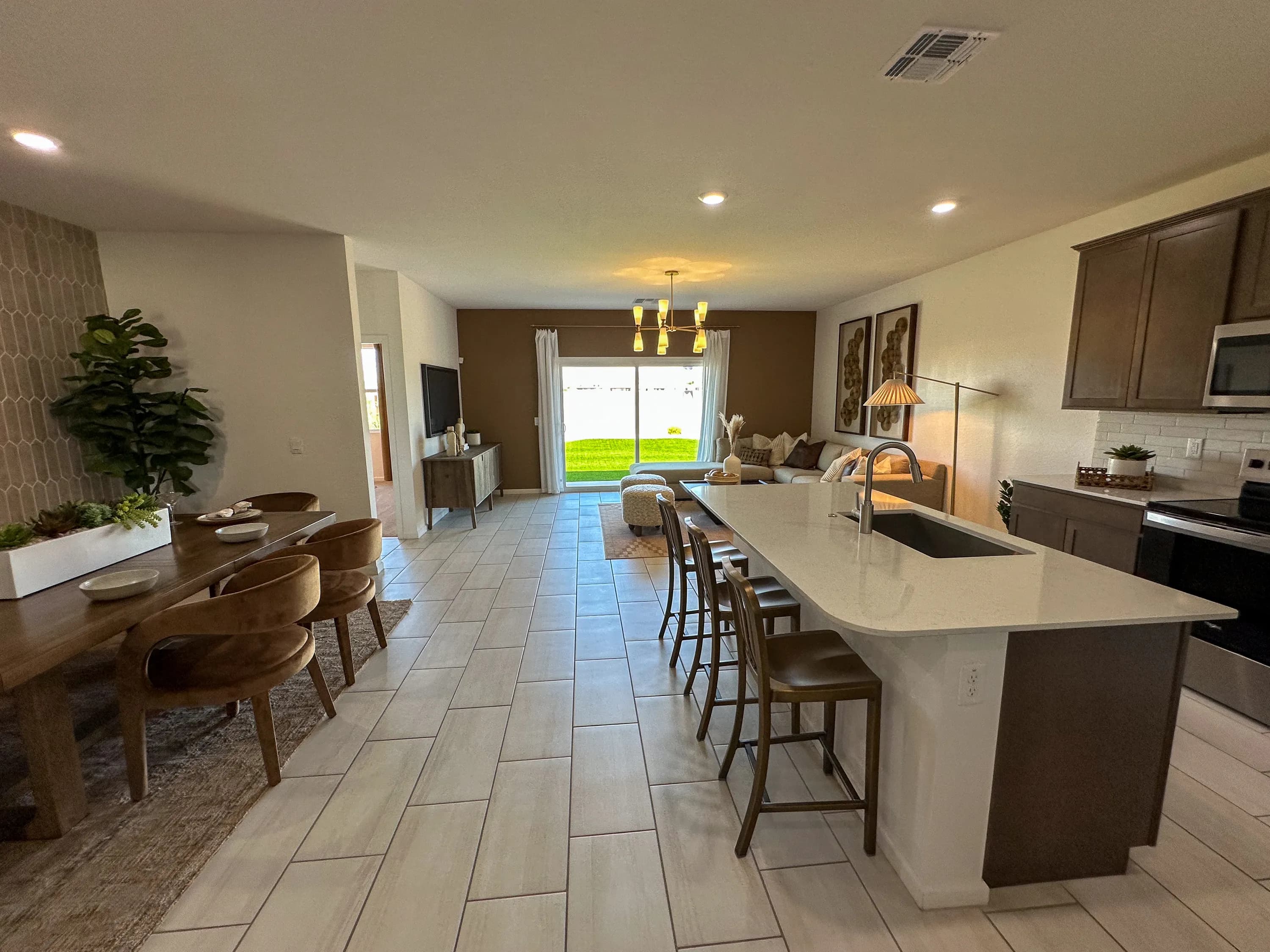 Harris — interior
