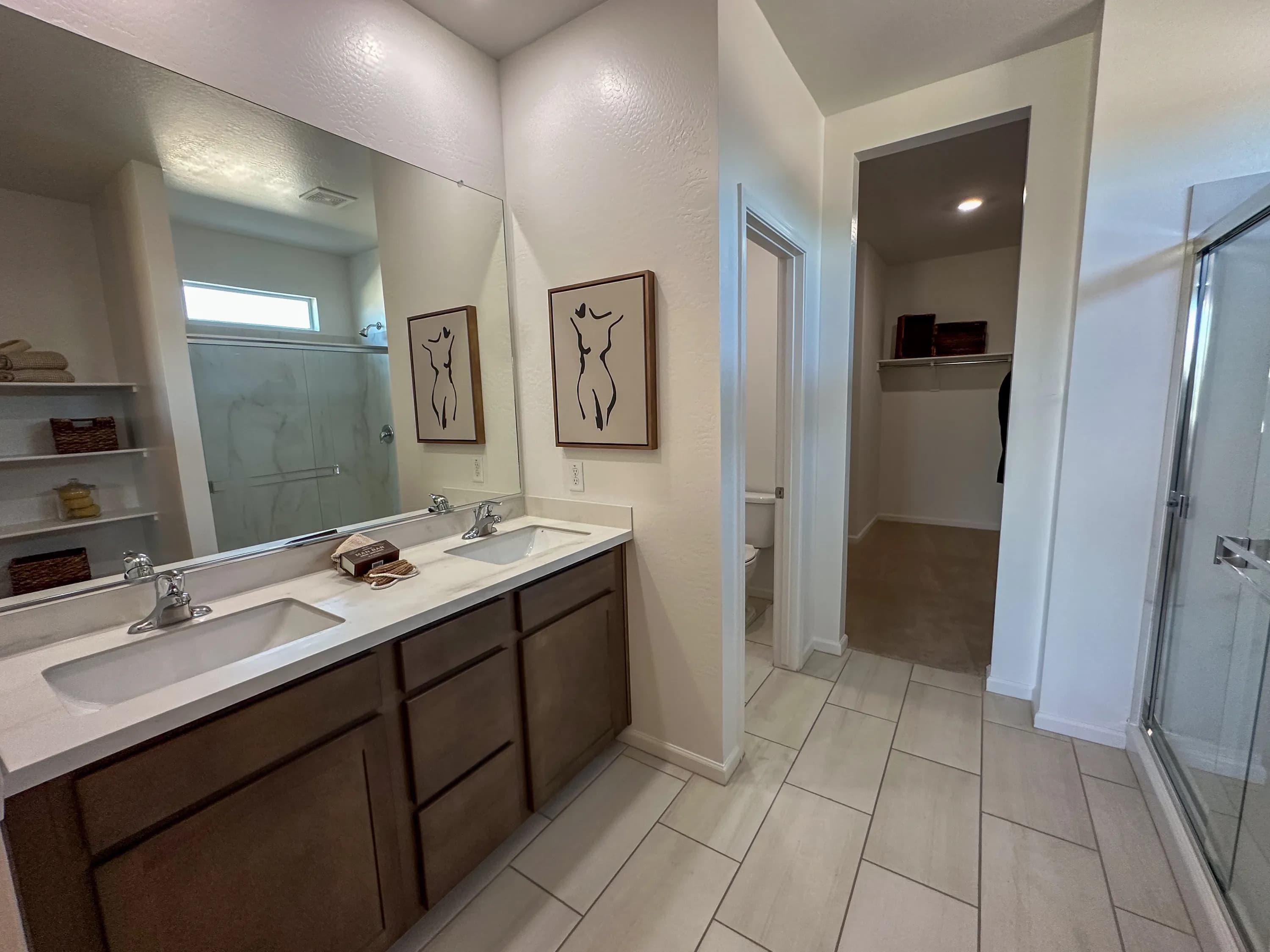 Harris — interior
