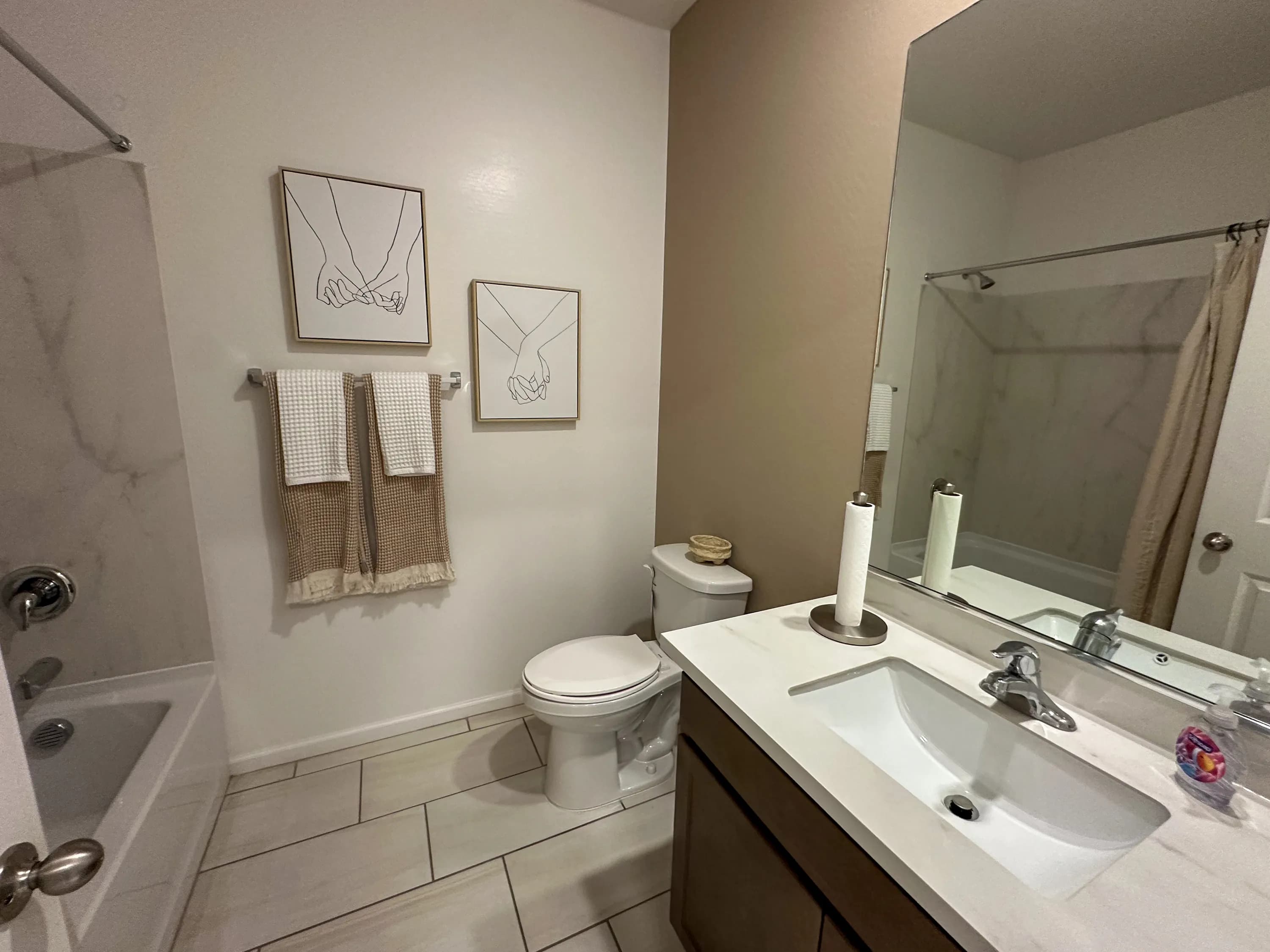 Harris — interior