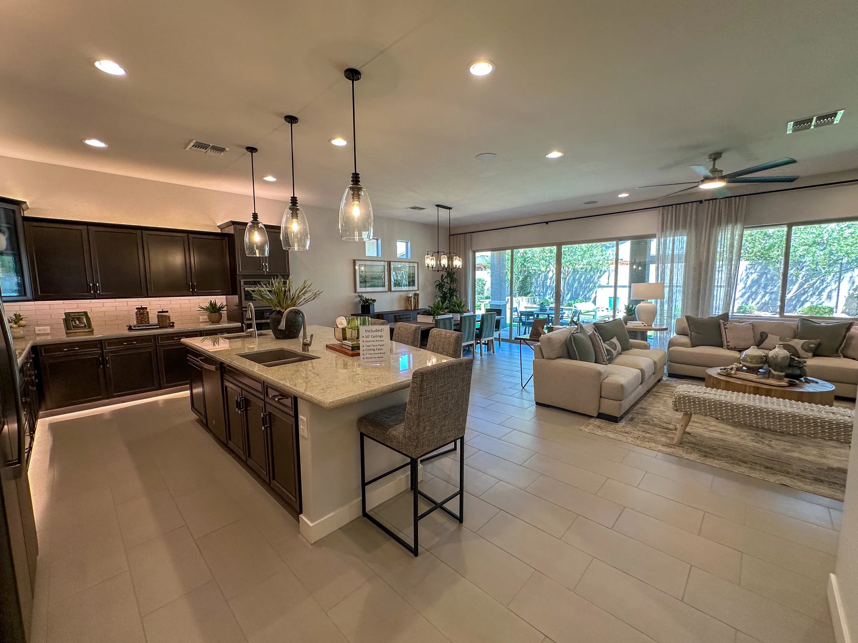 Harris Beach Super Garage w/Loft — interior
