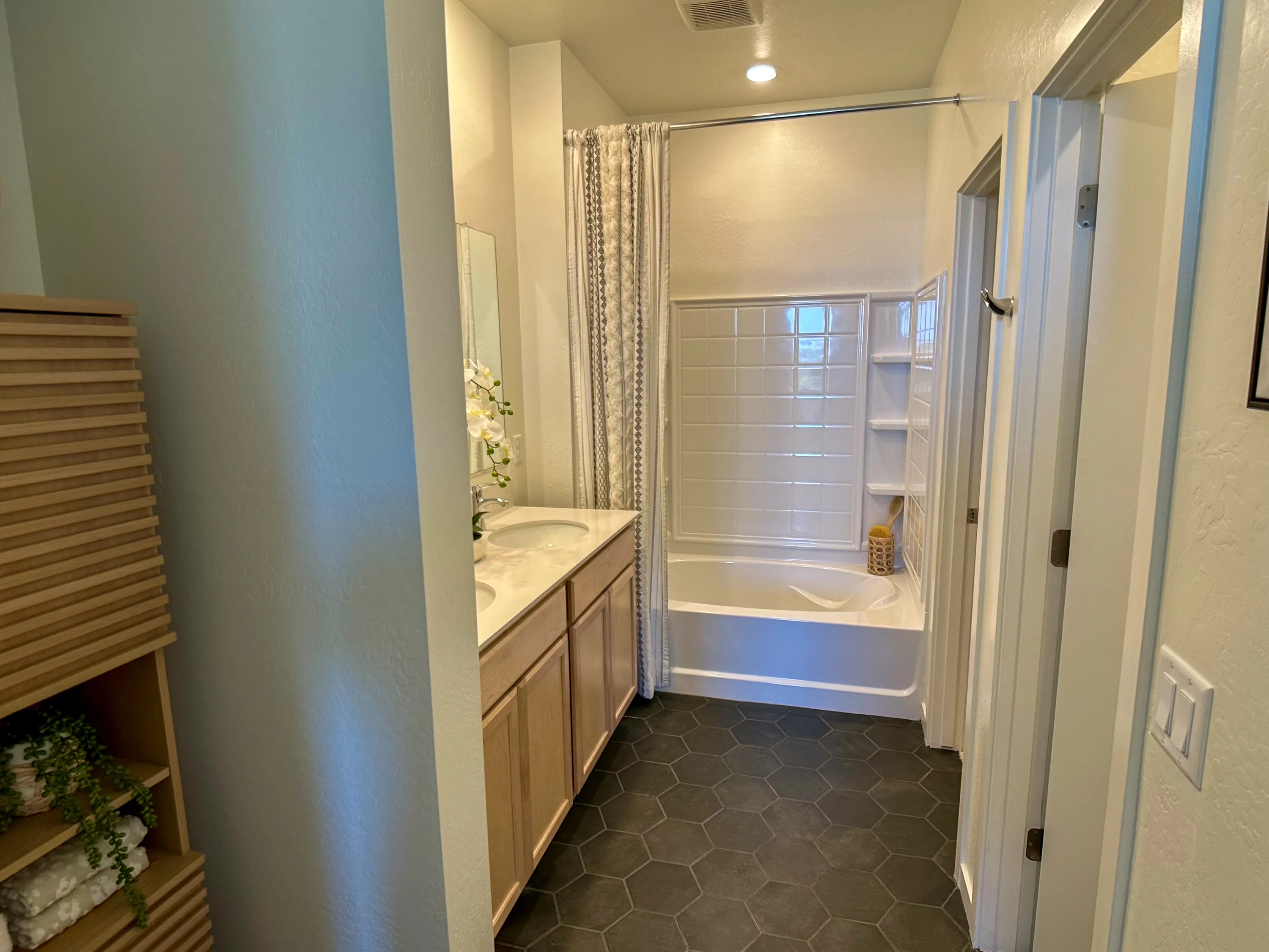 Plan 1439 by KB Home at The Traditions at Teravalis — photo 11 of 13