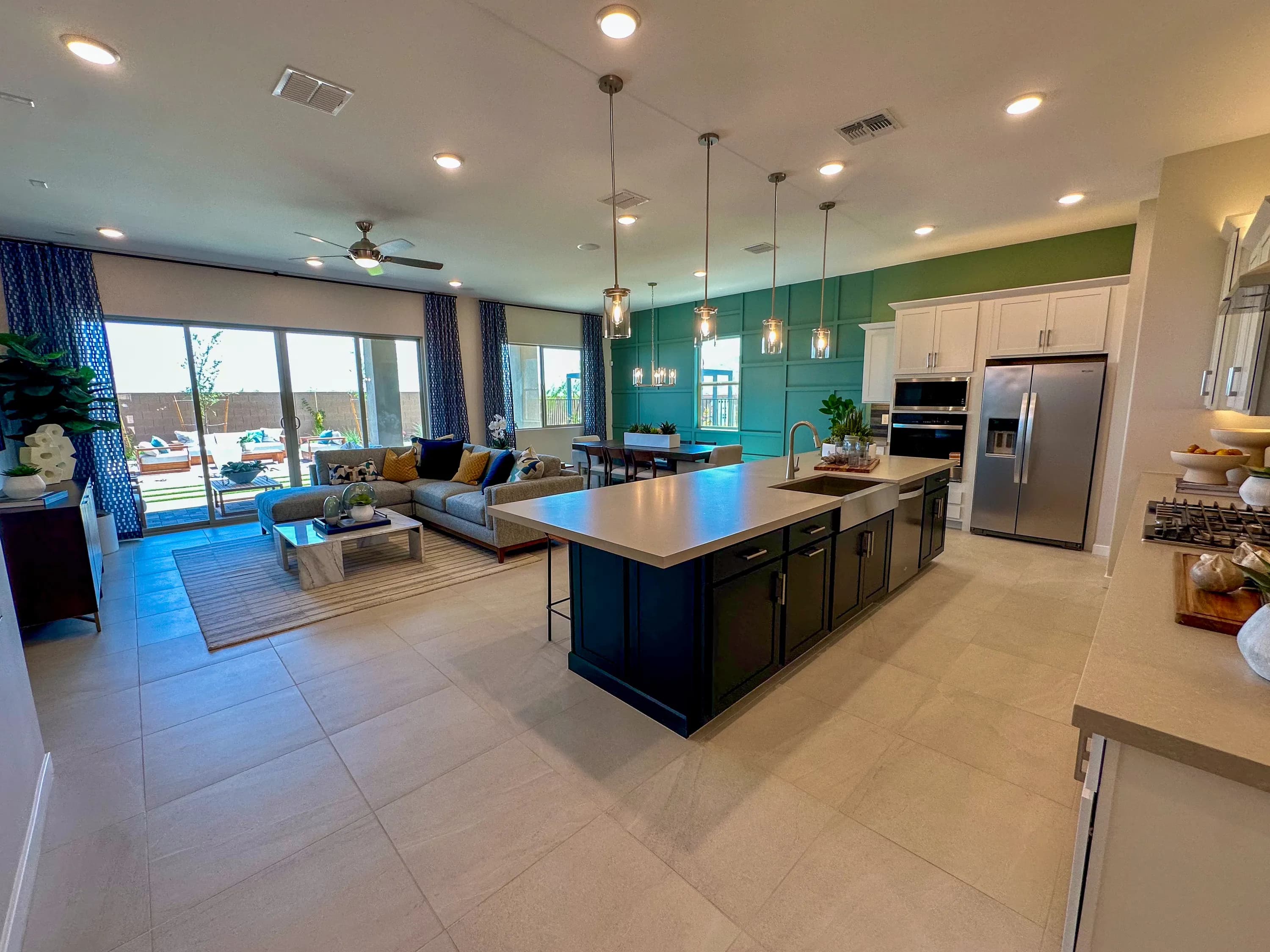 Aqua — interior