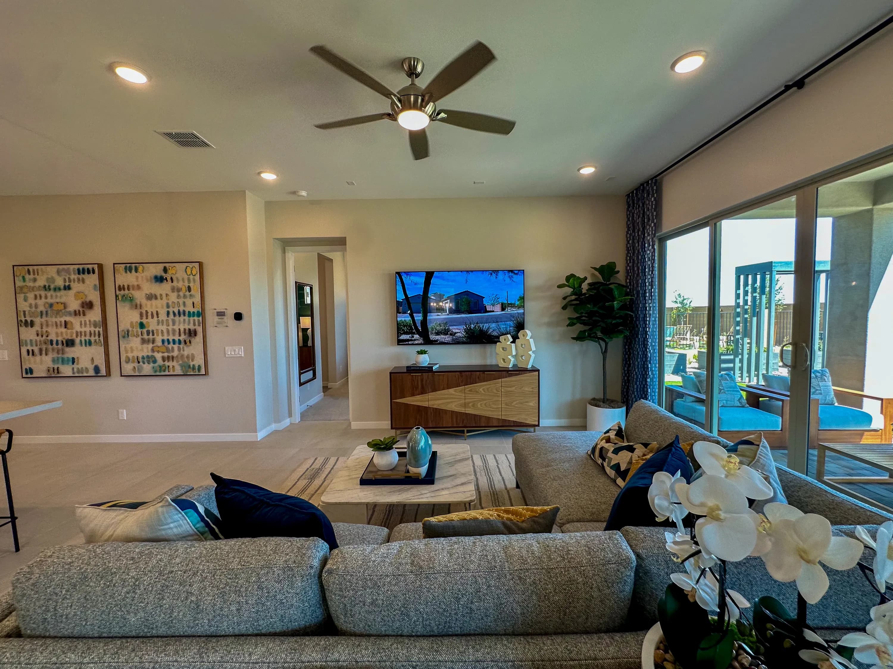 Aqua — interior