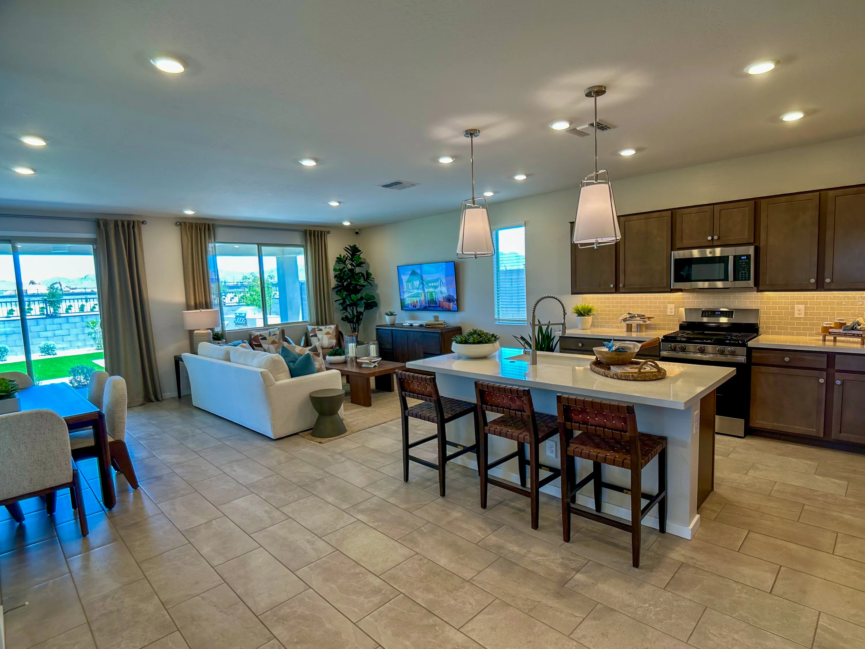 Residence 4003 by Risewell Homes at Risewell at Teravalis — photo 3 of 18