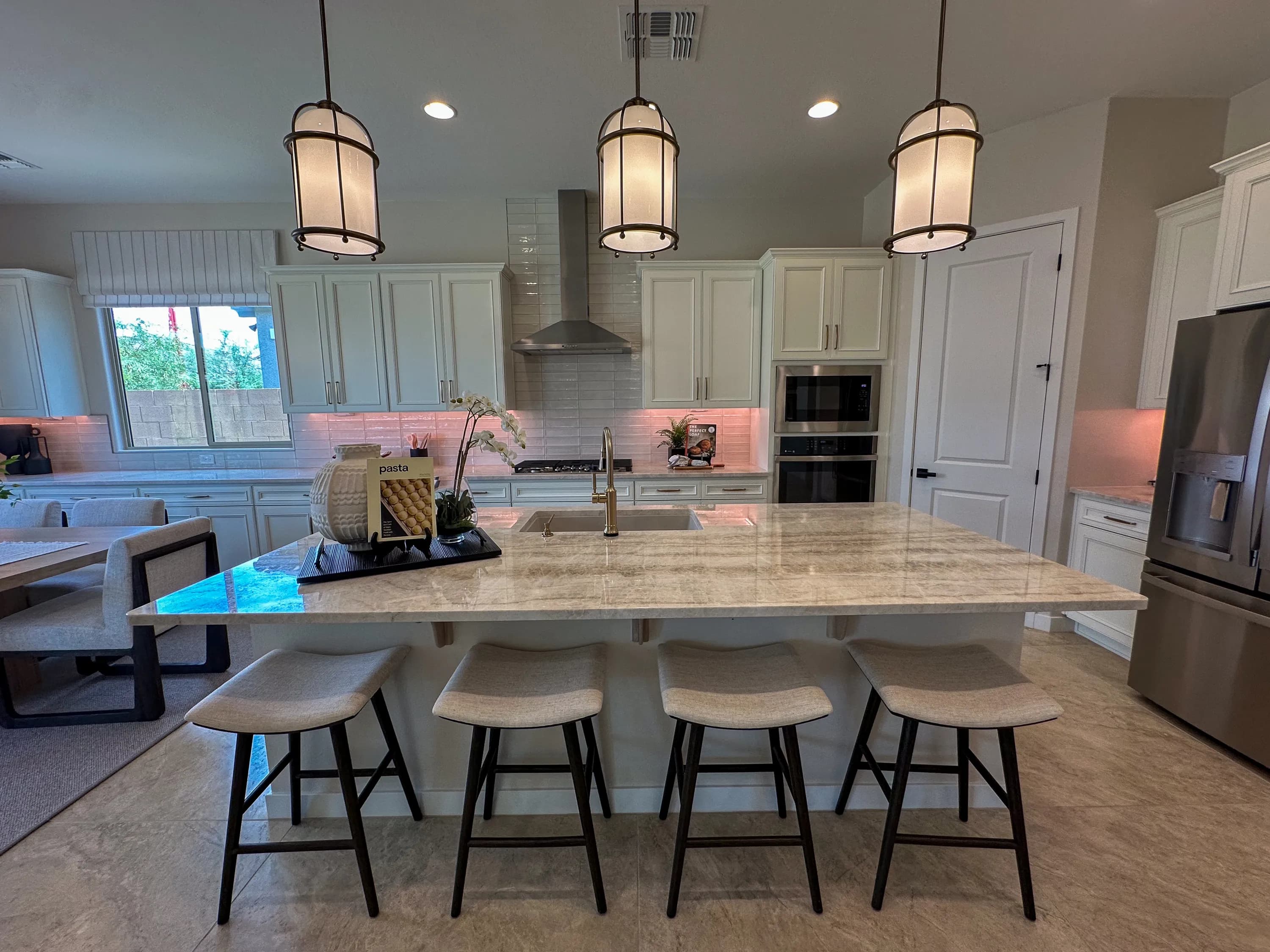 Pomona — interior