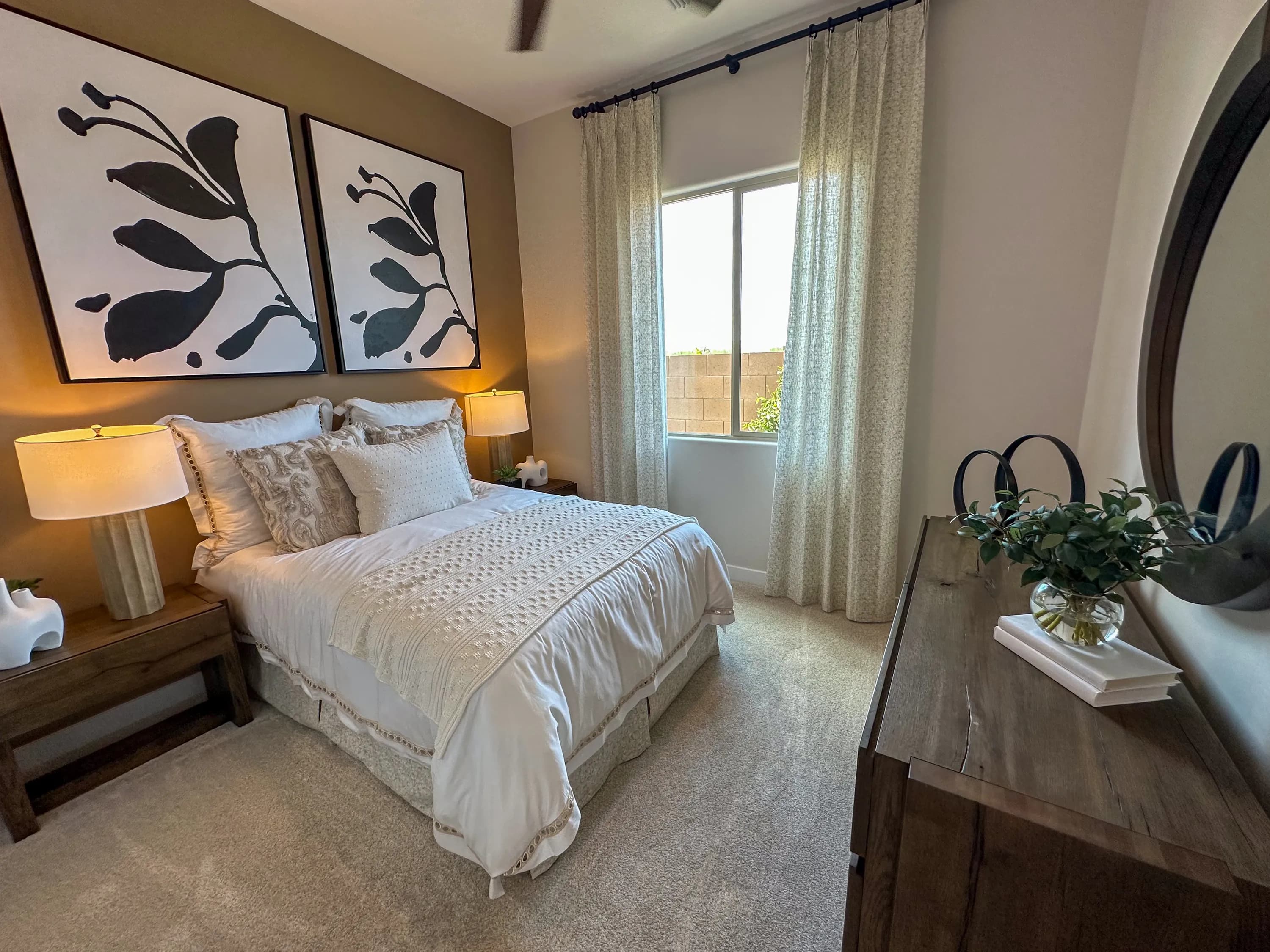 Pomona — interior