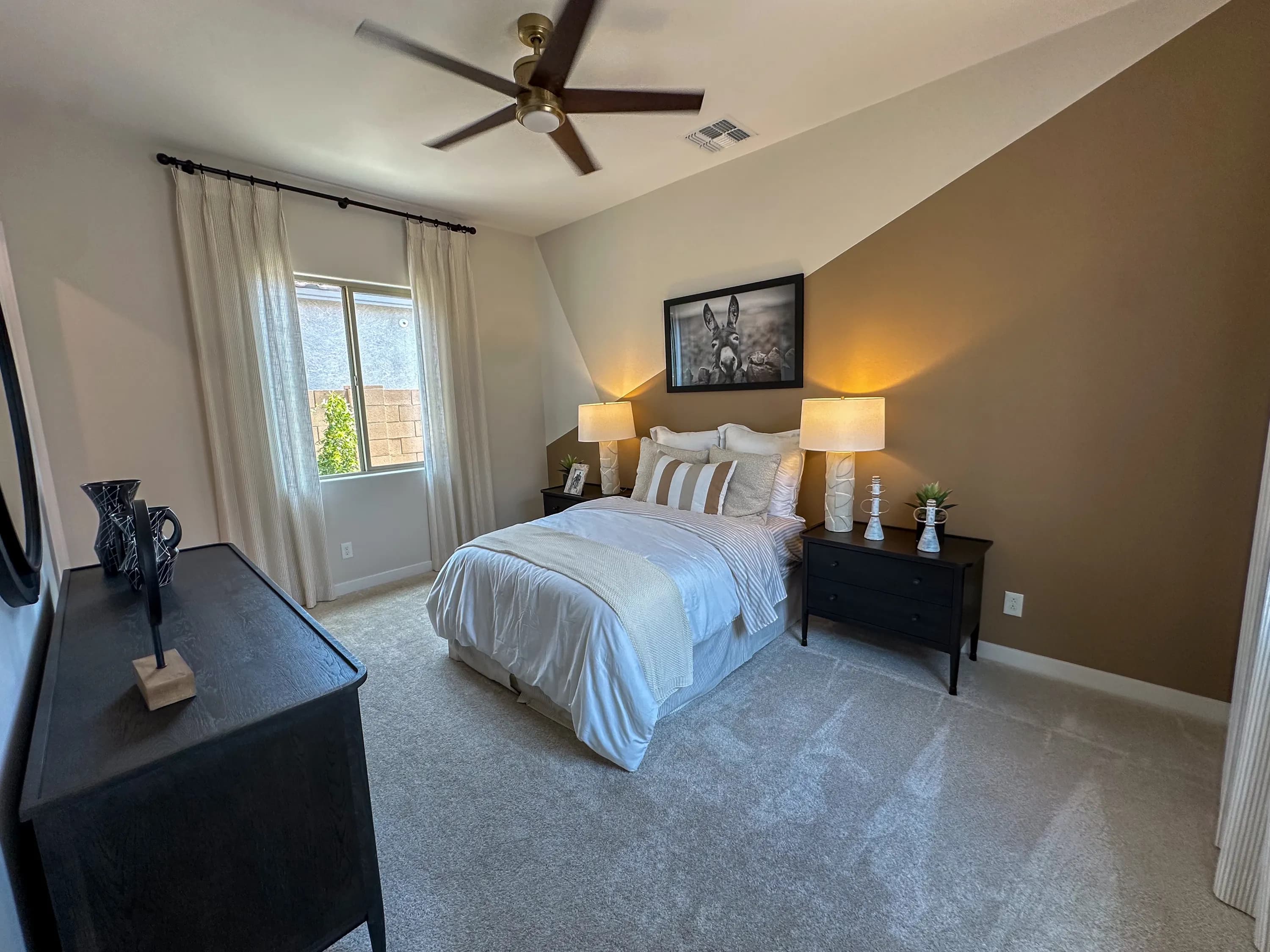 Pomona — interior