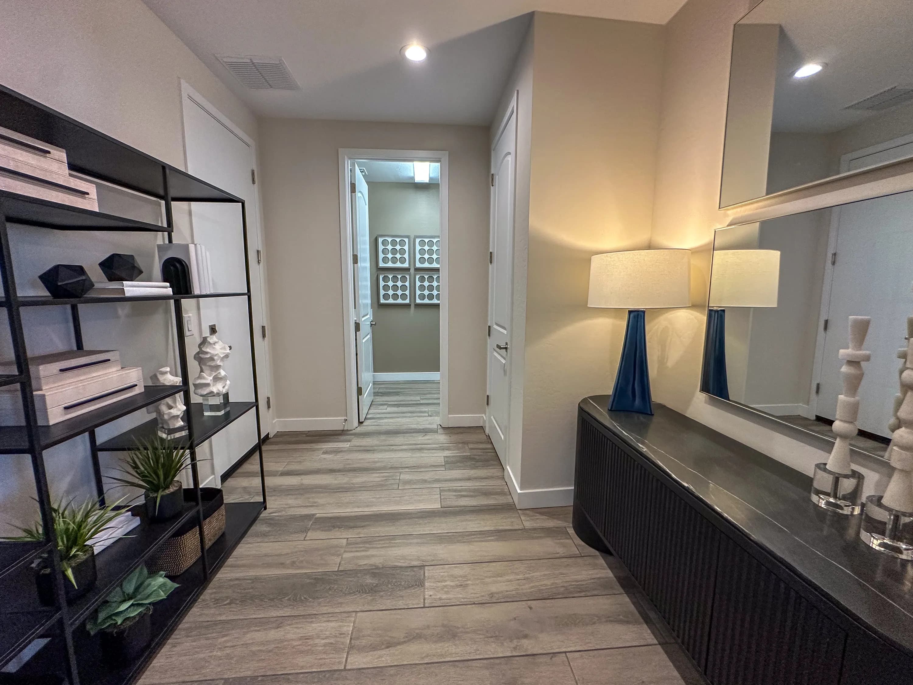 Deacon — interior