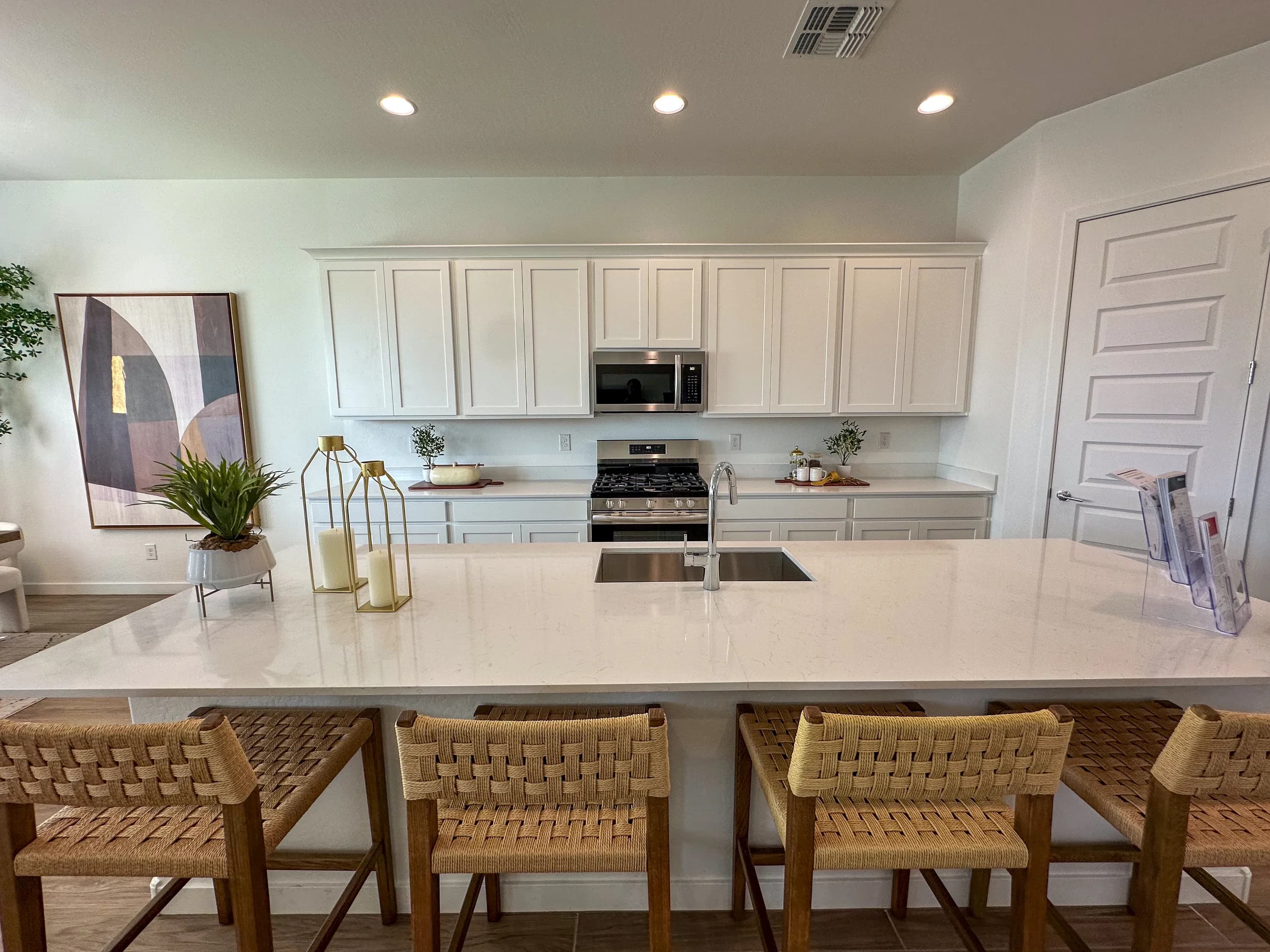 Trillium — interior