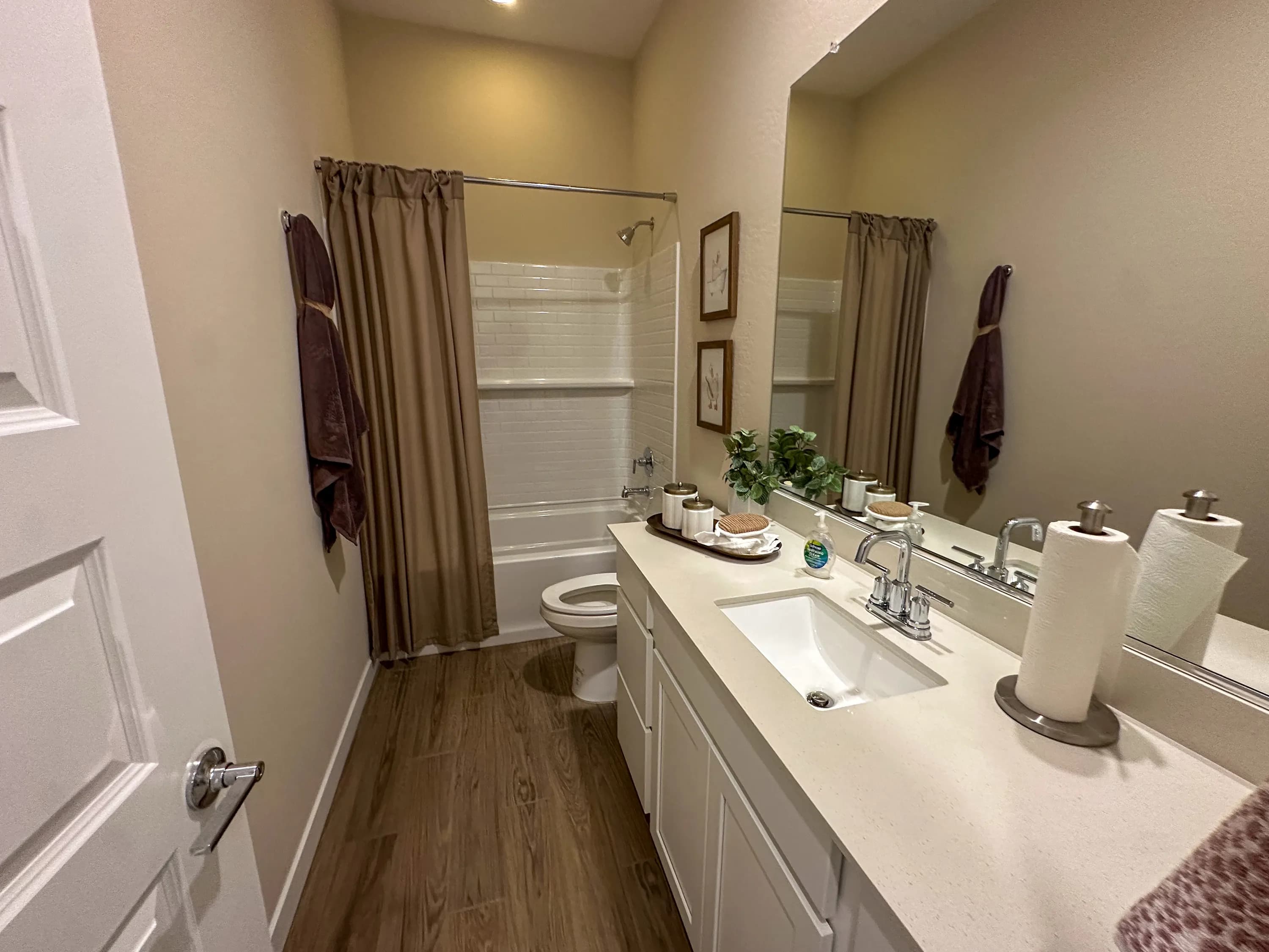 Trillium — interior