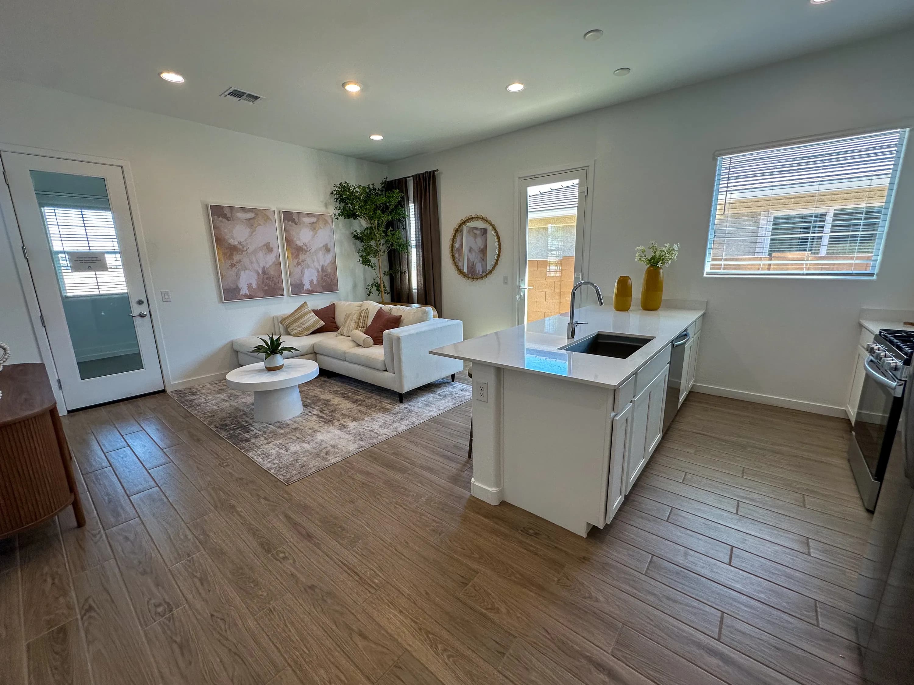 Trillium — interior
