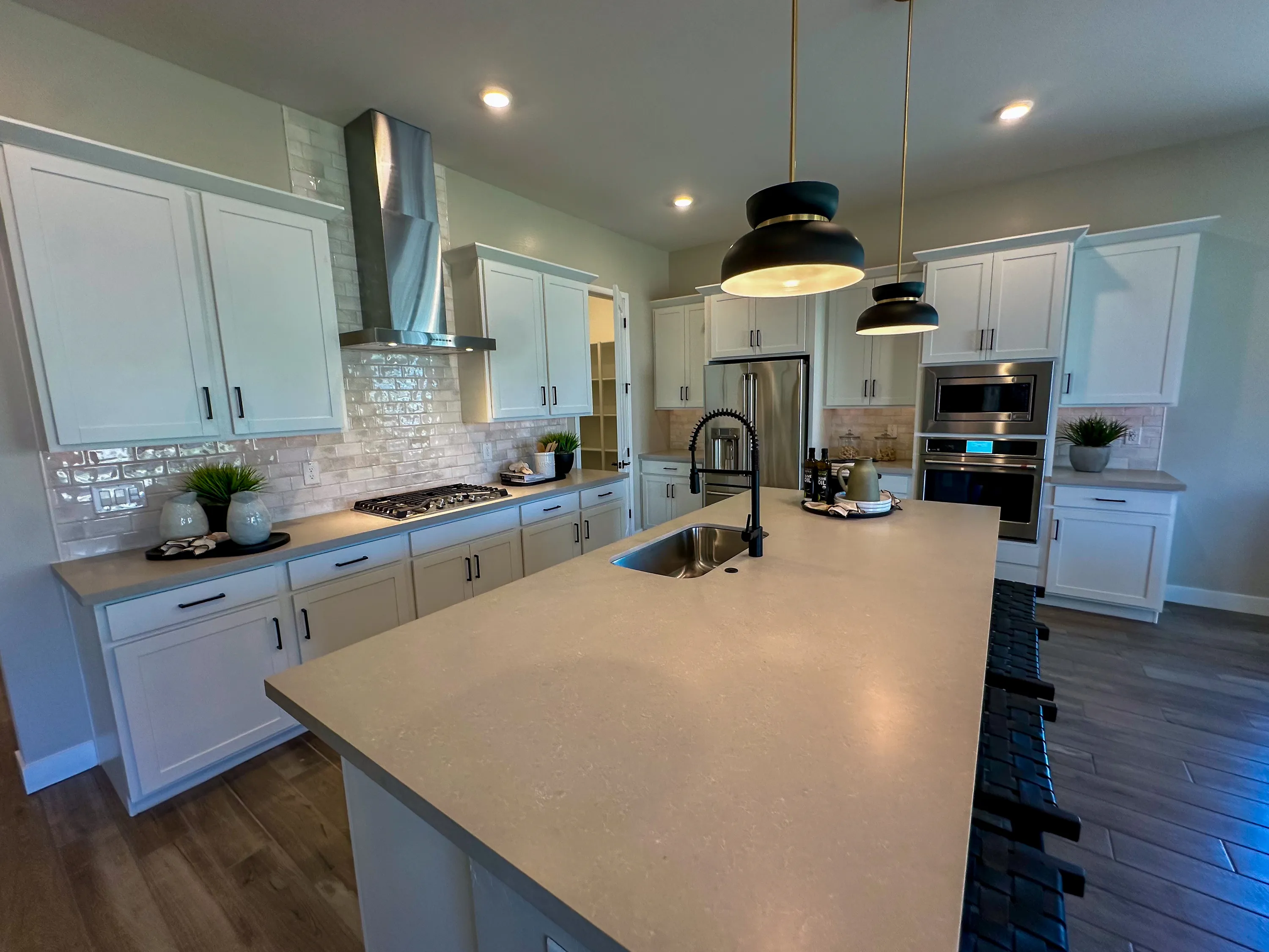 Plan 4504 — main great room