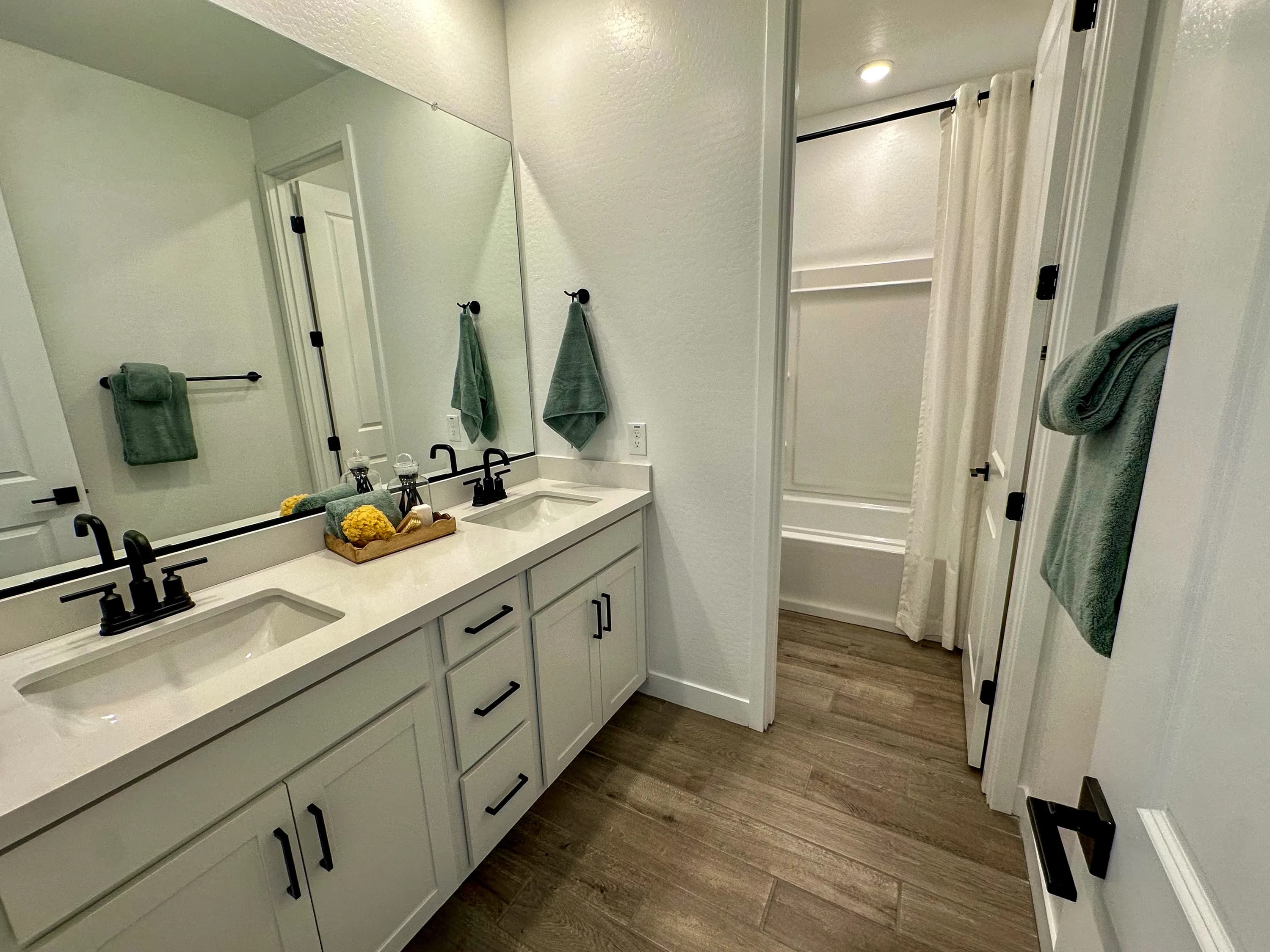 Plan 4504 by Risewell Homes at Frontera — photo 14 of 19