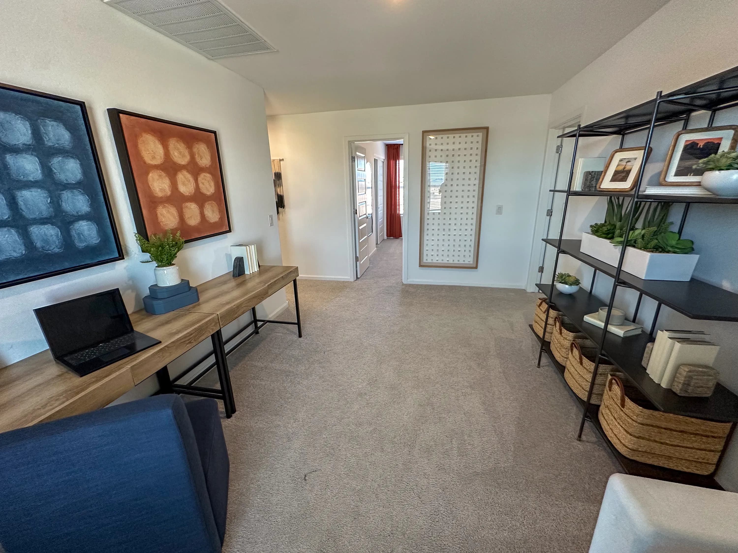 Pacifica — interior