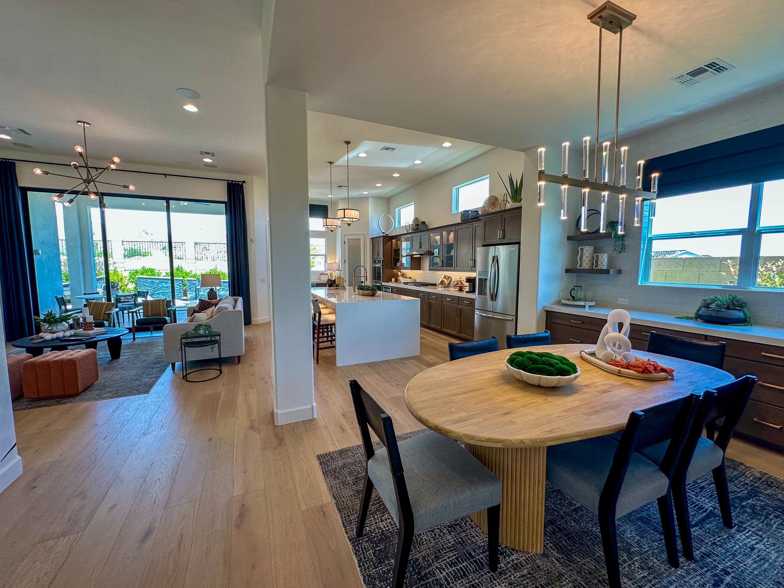 The Saltbush — interior