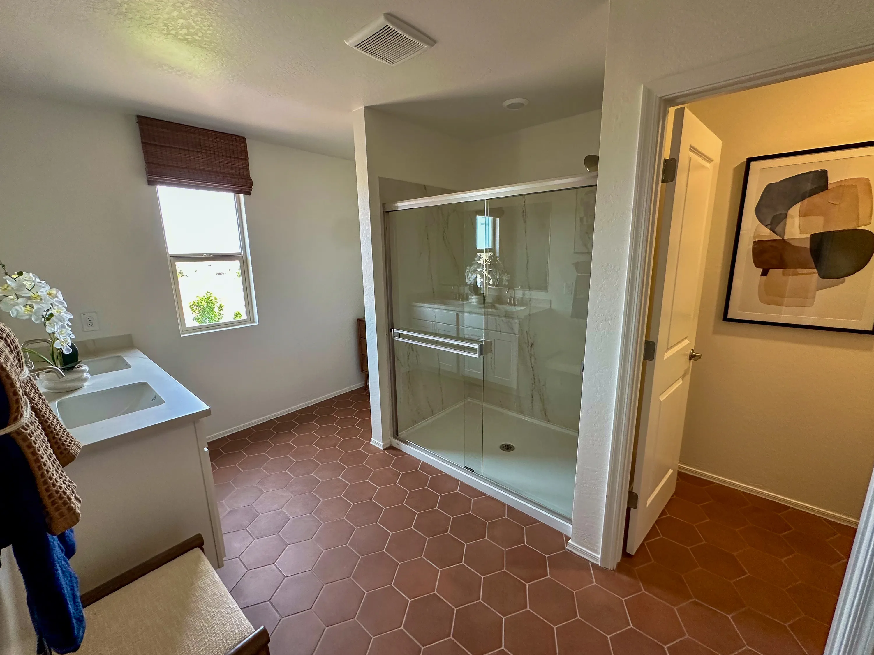 Plan 2373 by KB Home at Enclaves at Skyline Village — photo 11 of 17