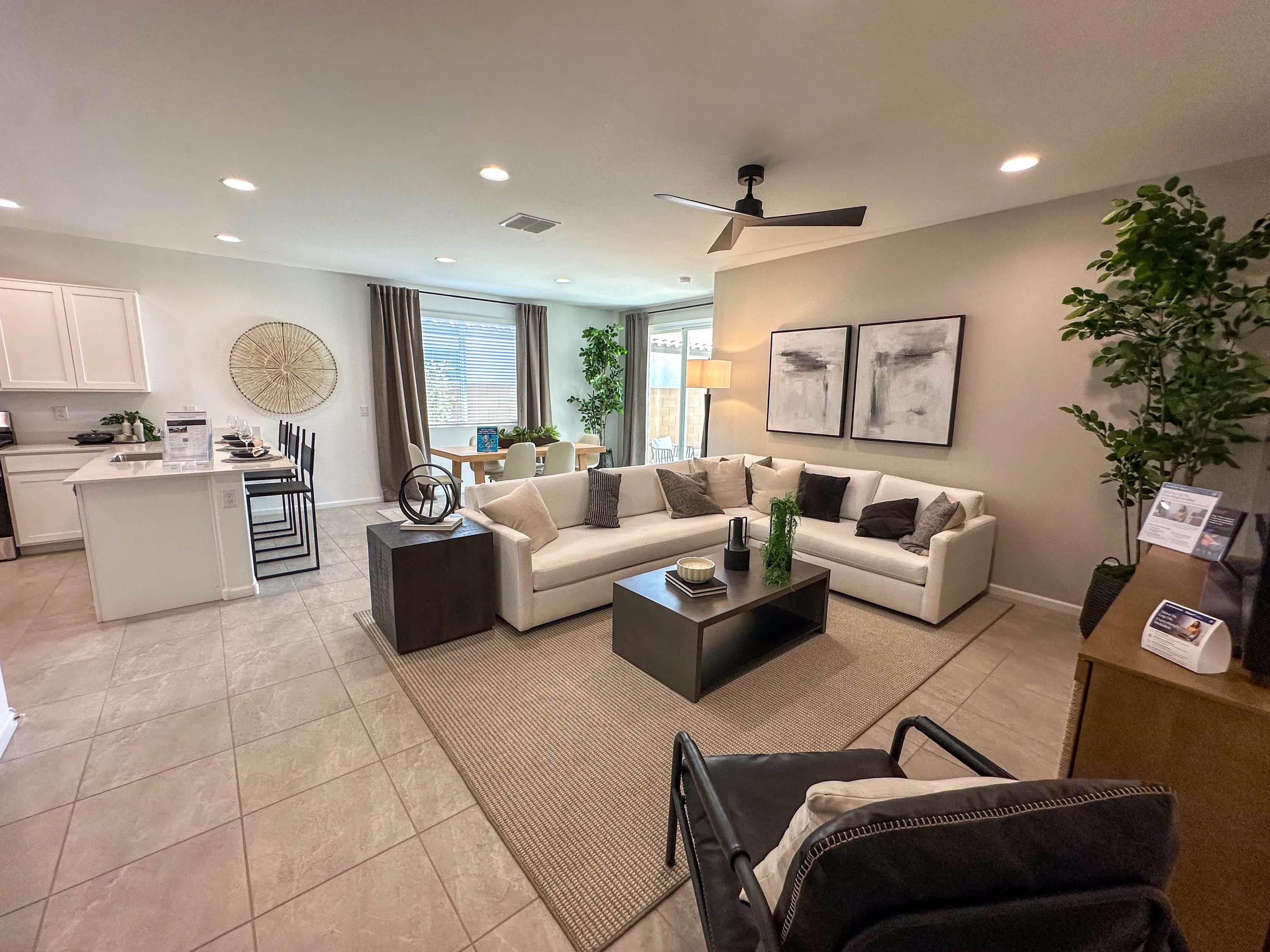 Coronado — interior