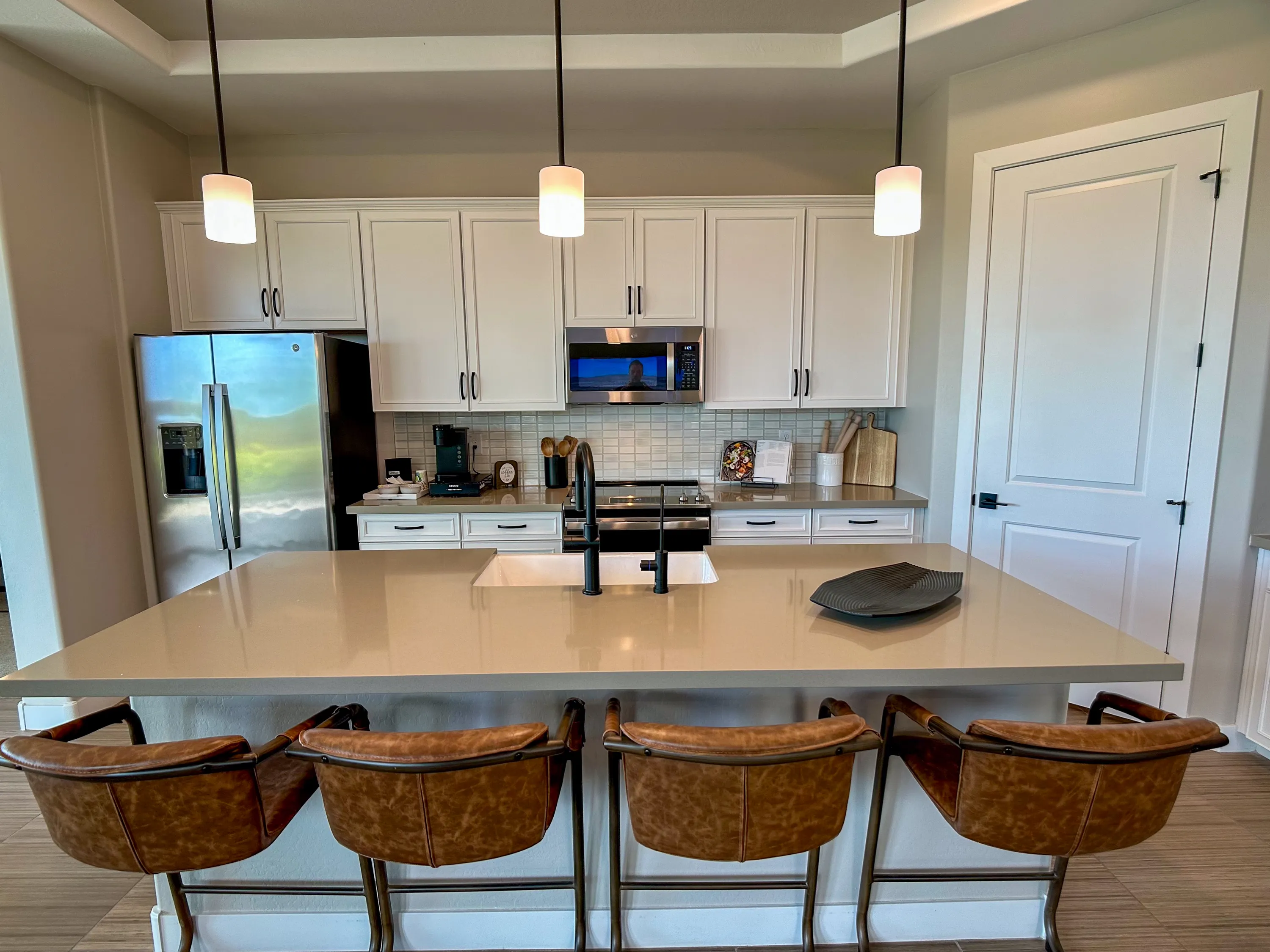 Mead — interior