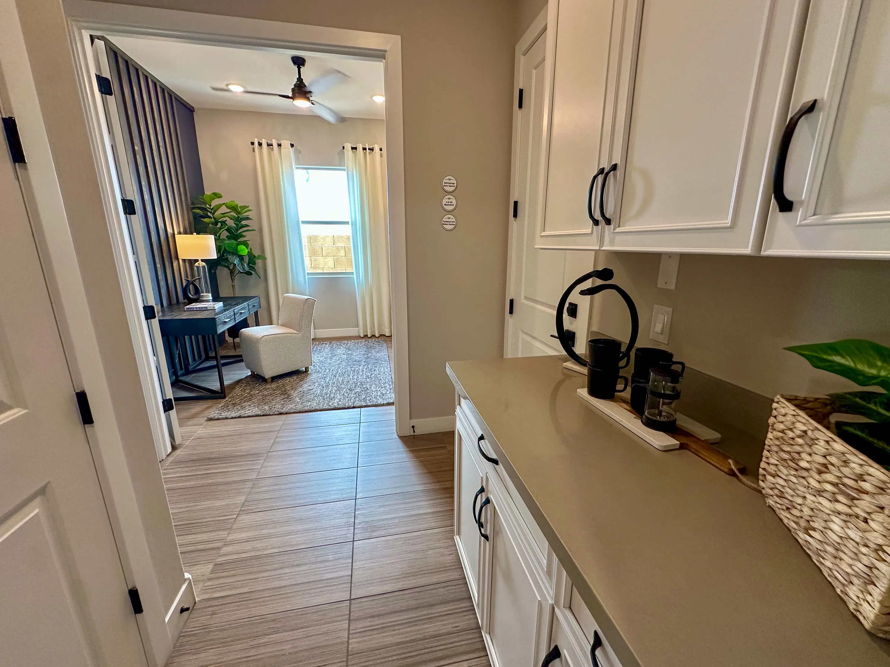 Mead — interior