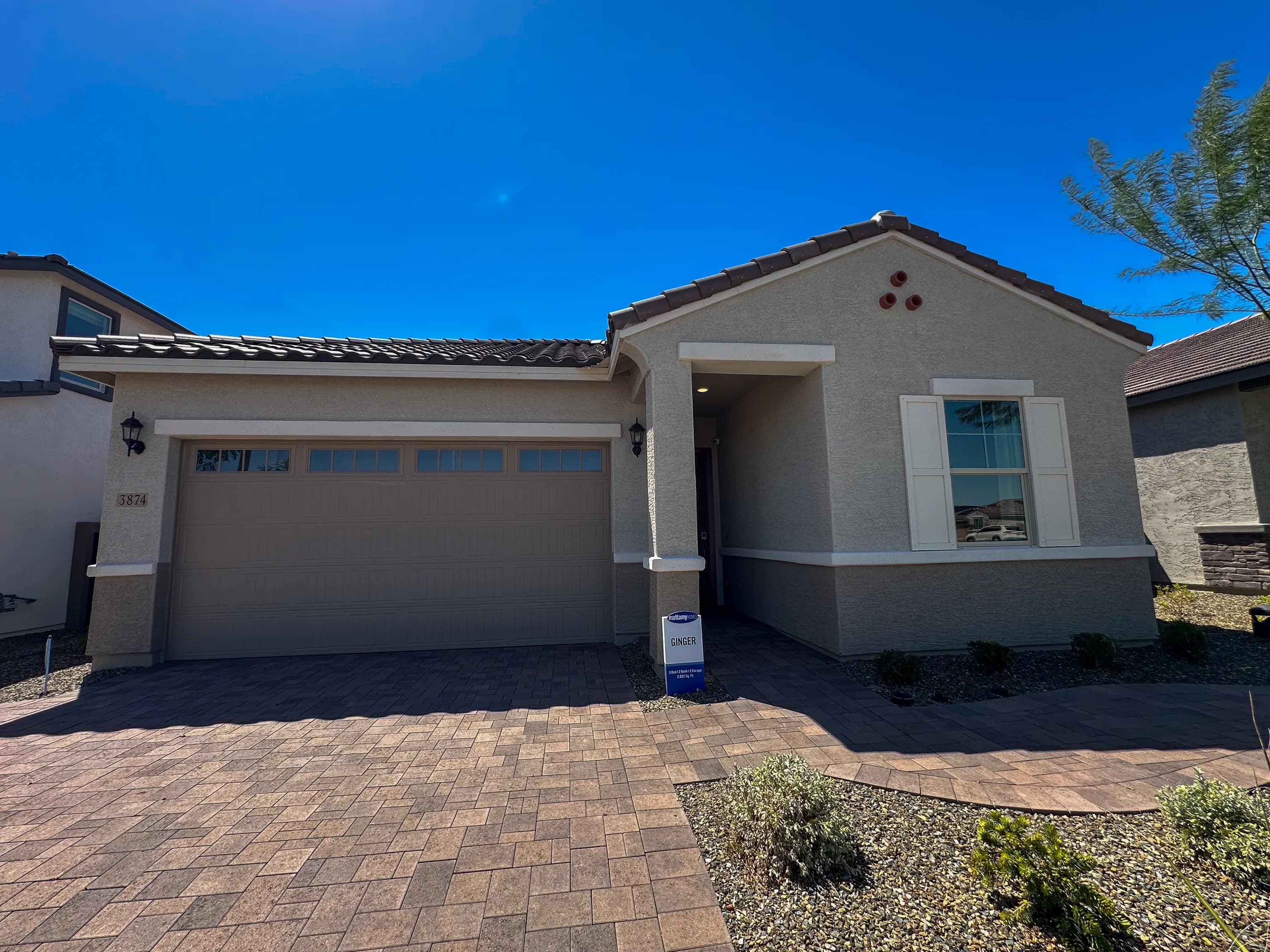 Ginger — front exterior