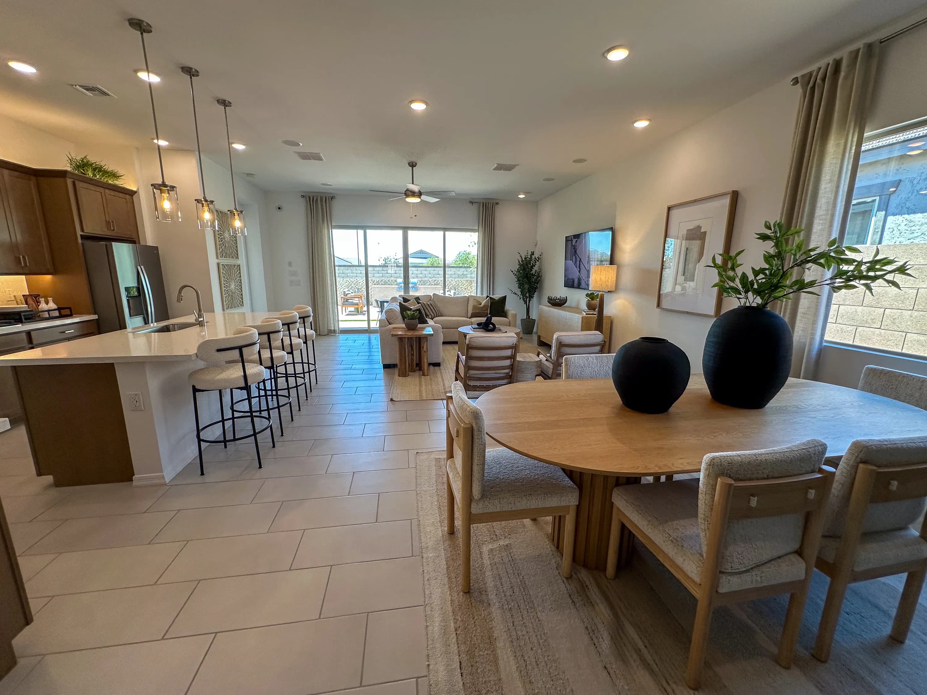 Ginger — interior