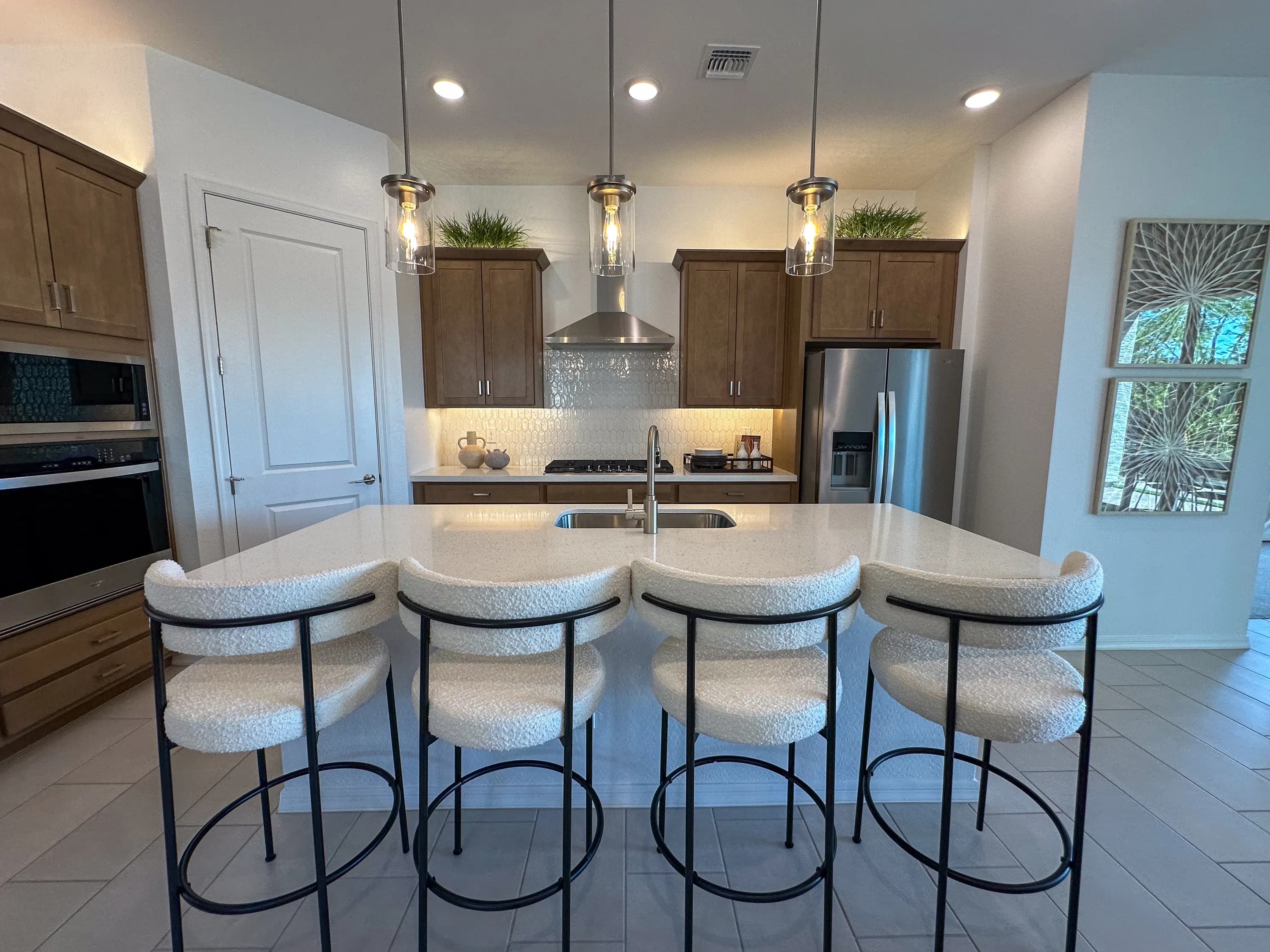 Ginger — interior