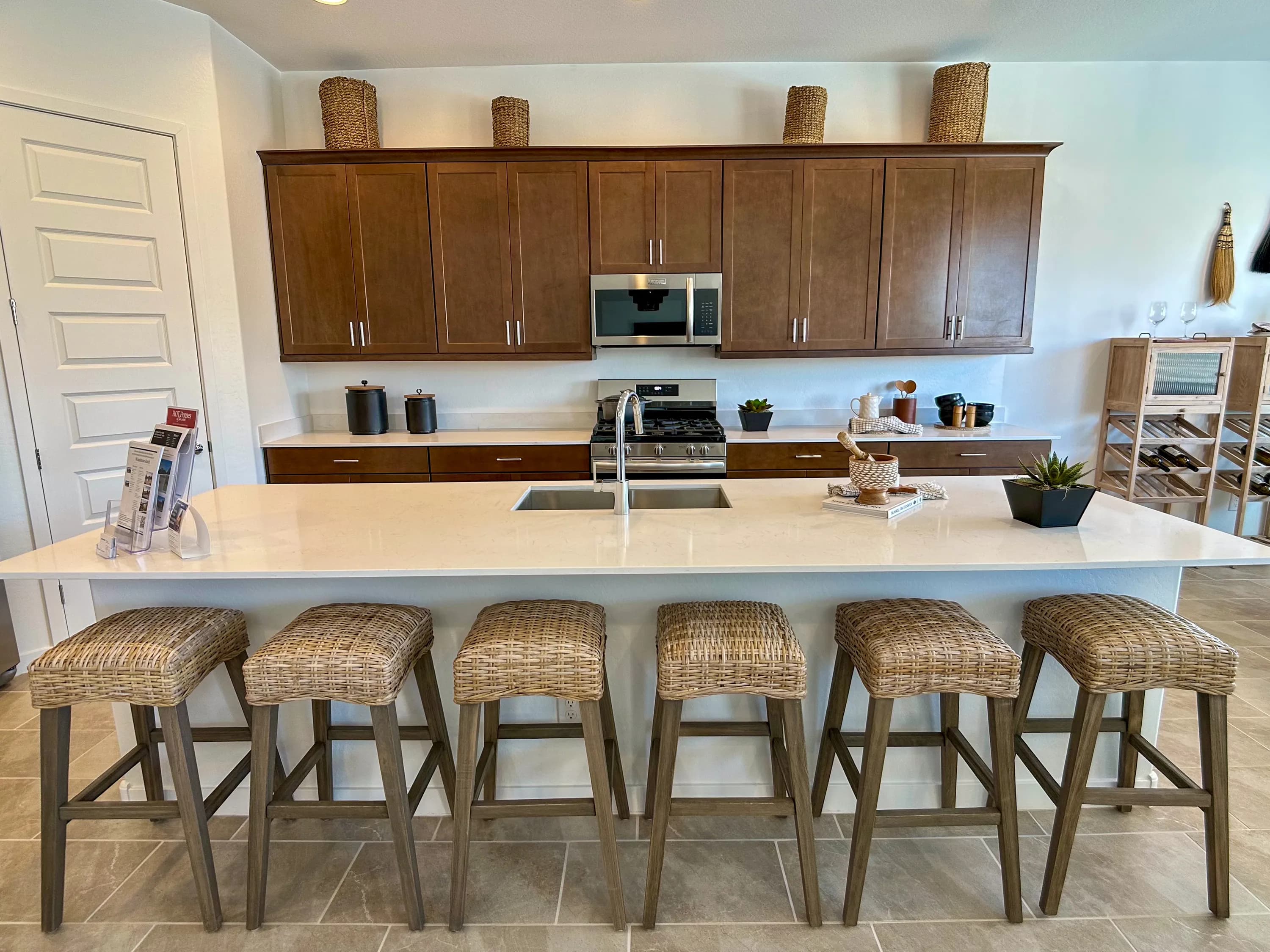 Trillium — interior