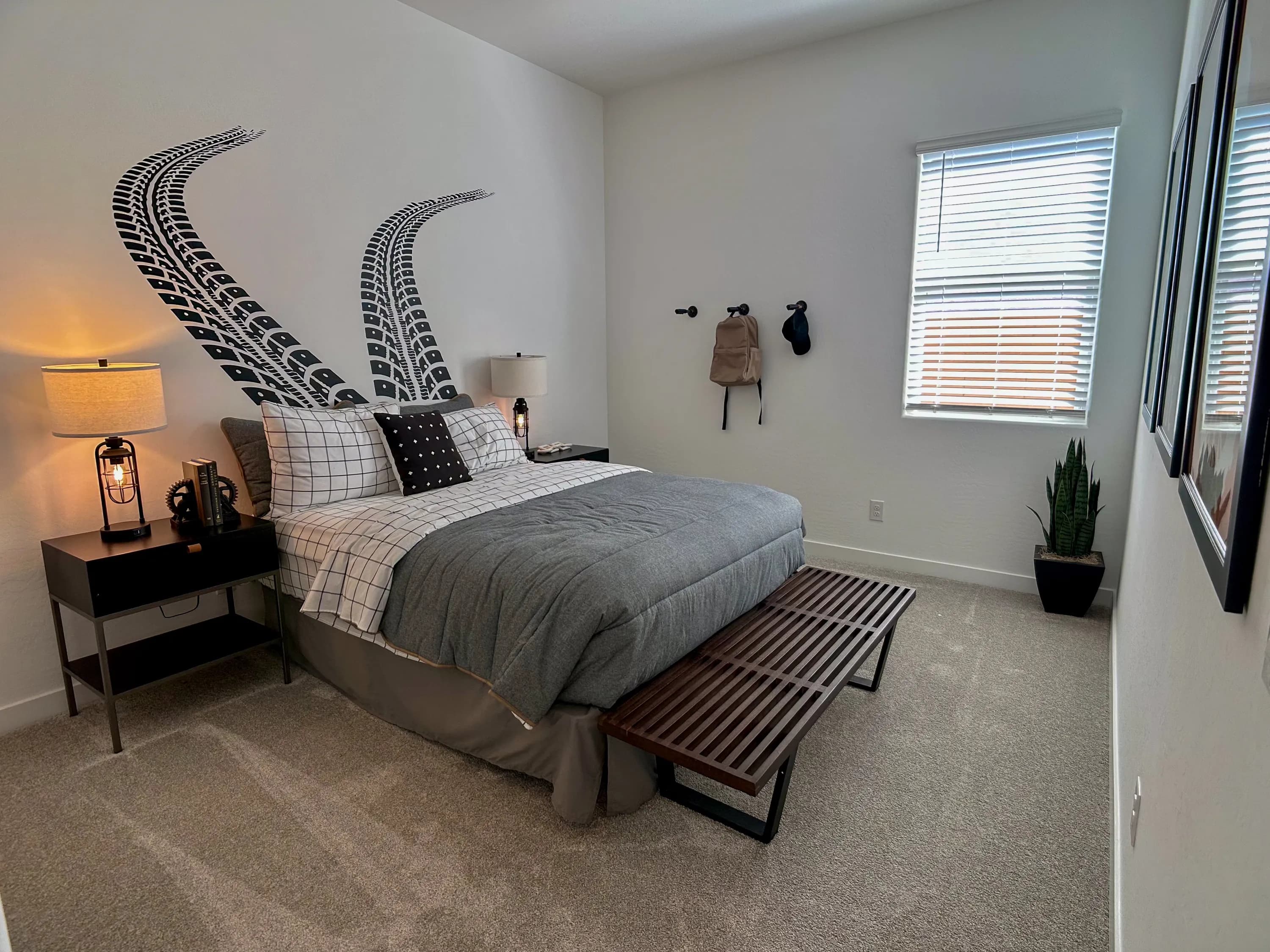 Trillium — interior