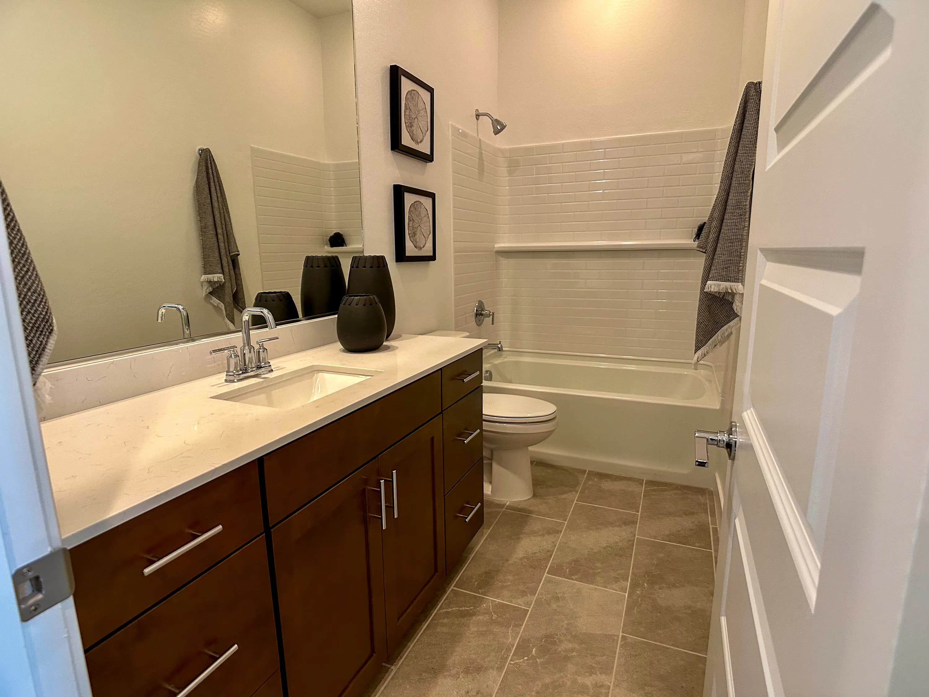 Trillium — interior