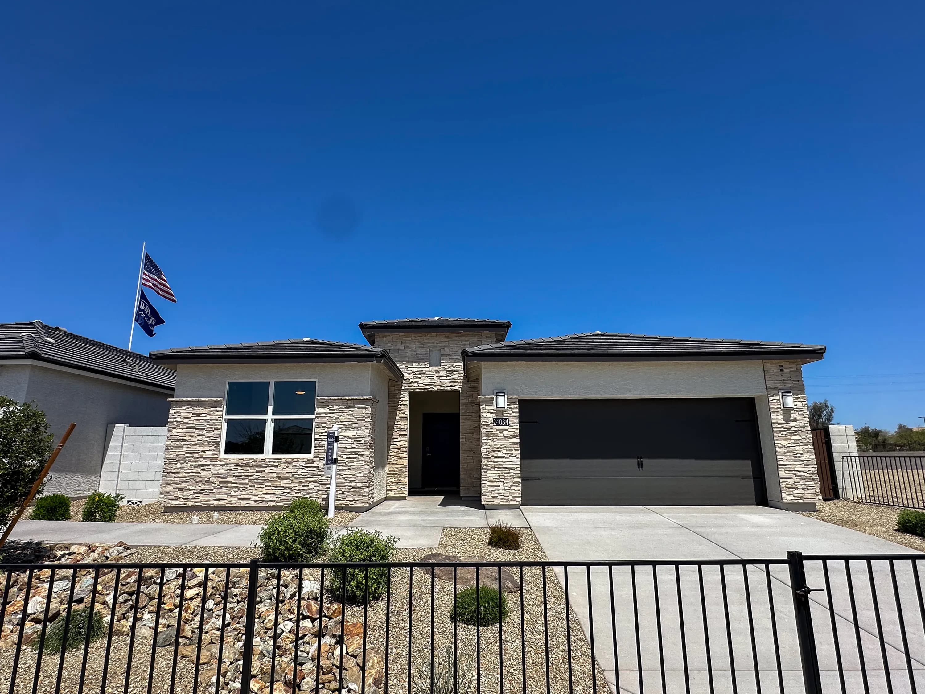 Huntsville by D.R. Horton at Desert Moon Estates