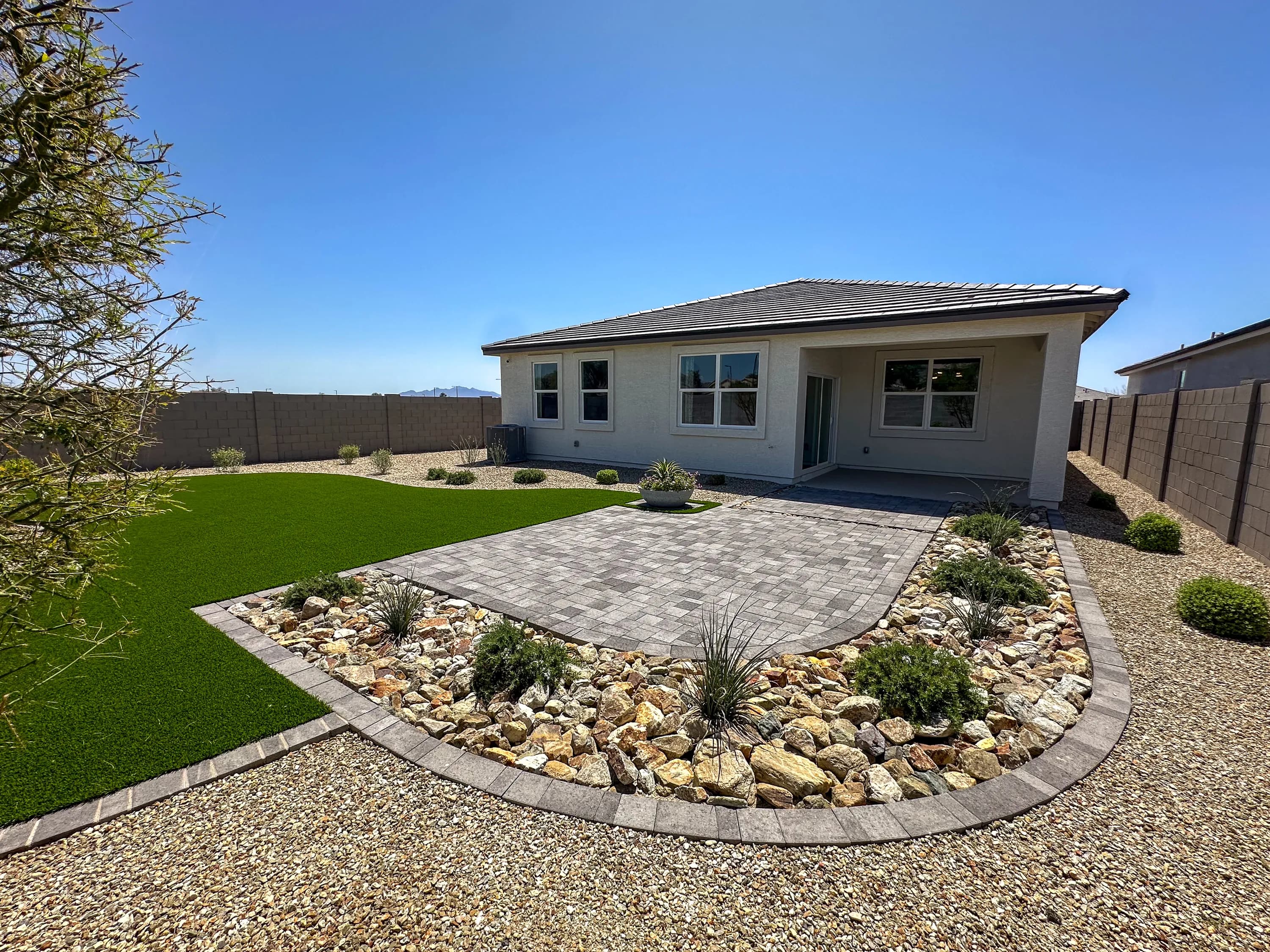 Huntsville by D.R. Horton at Desert Moon Estates — photo 5 of 14