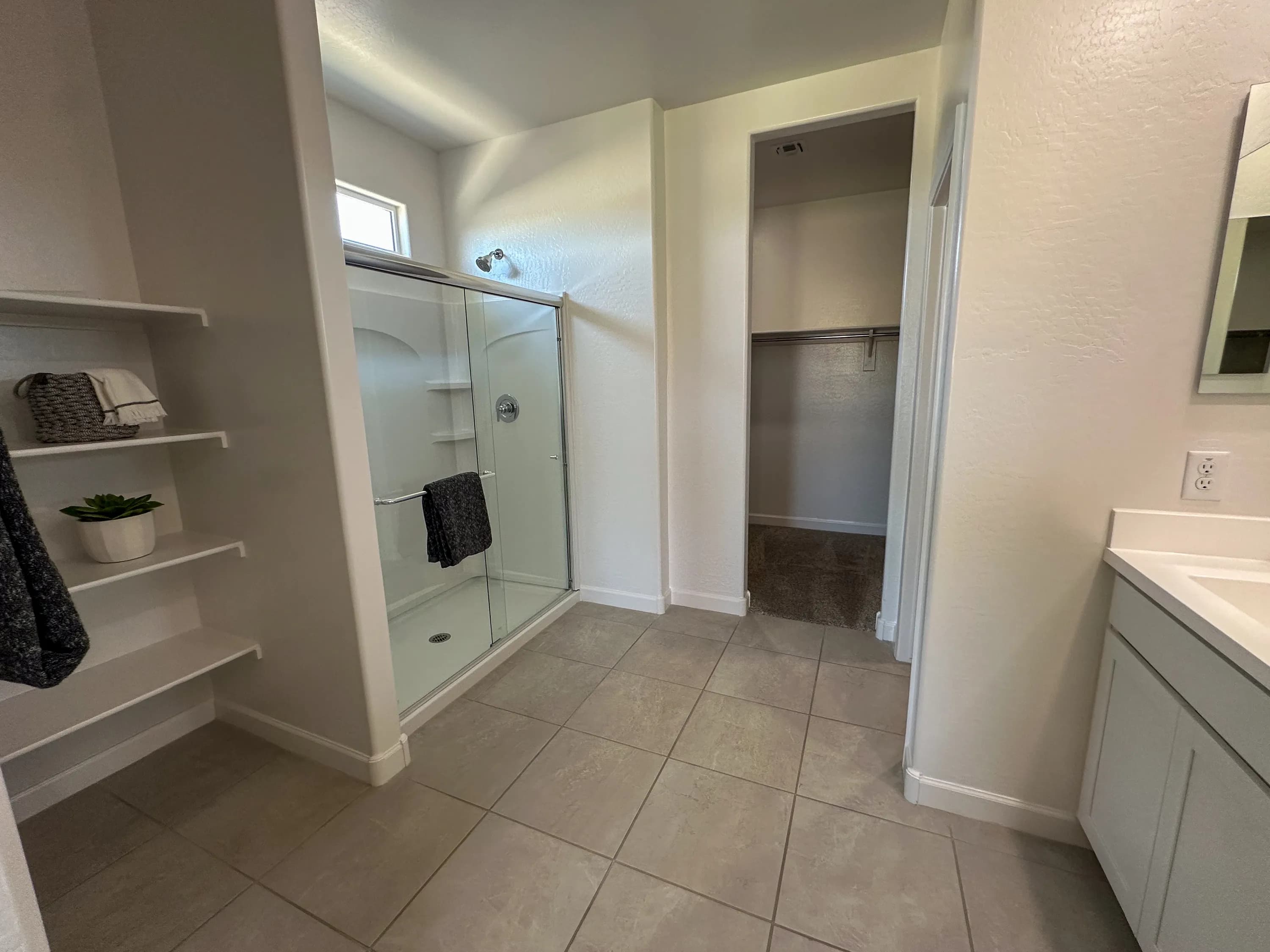 Huntsville by D.R. Horton at Desert Moon Estates — photo 7 of 14