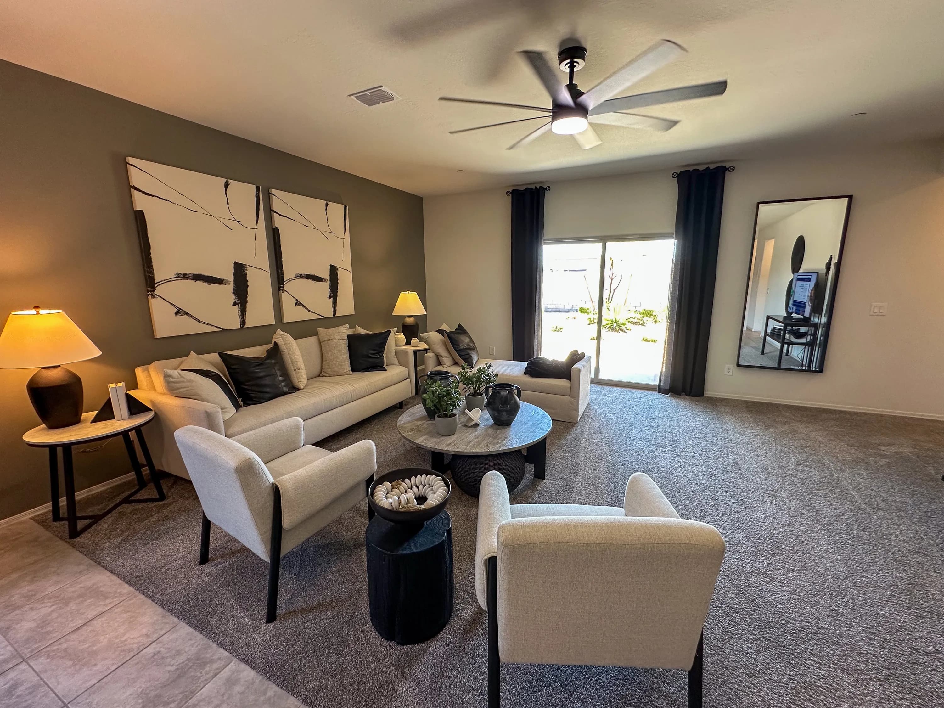 Lantana — interior