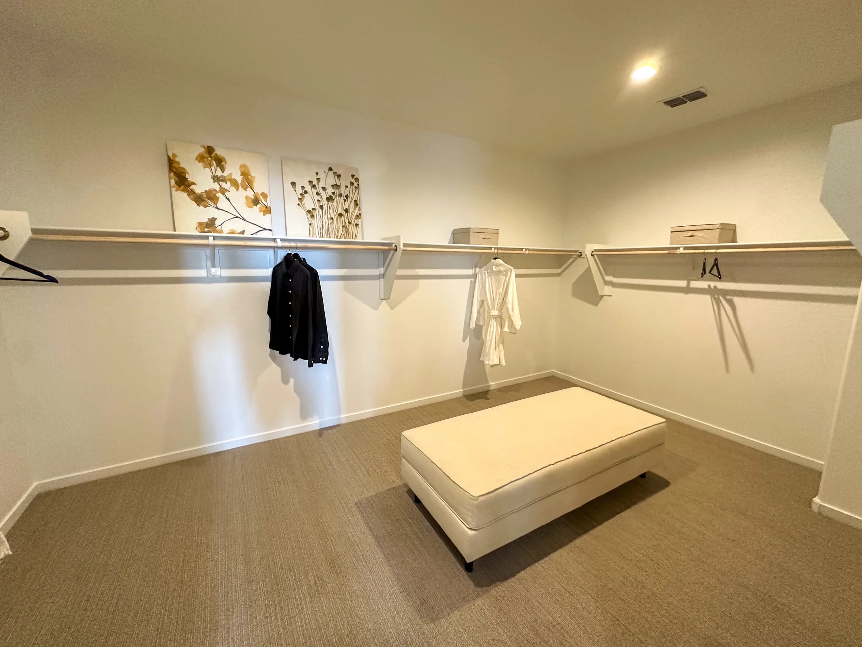 Ponderosa — interior