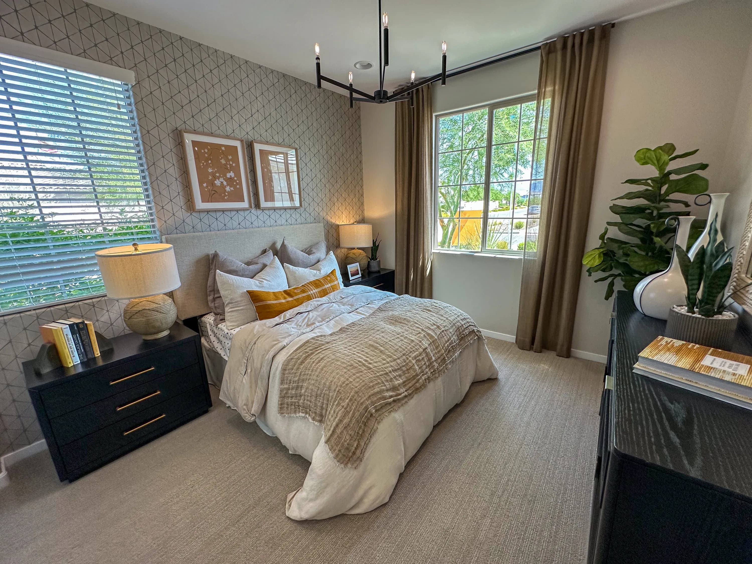 Ponderosa — interior
