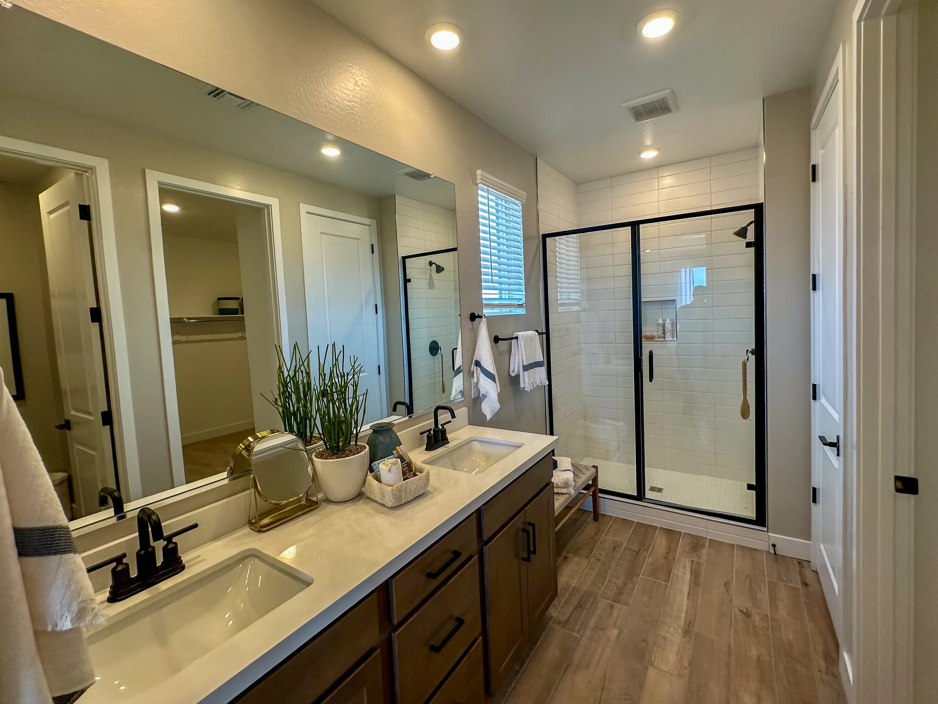 Plan 4003 by Risewell Homes at Bella Vista Farms — photo 9 of 17