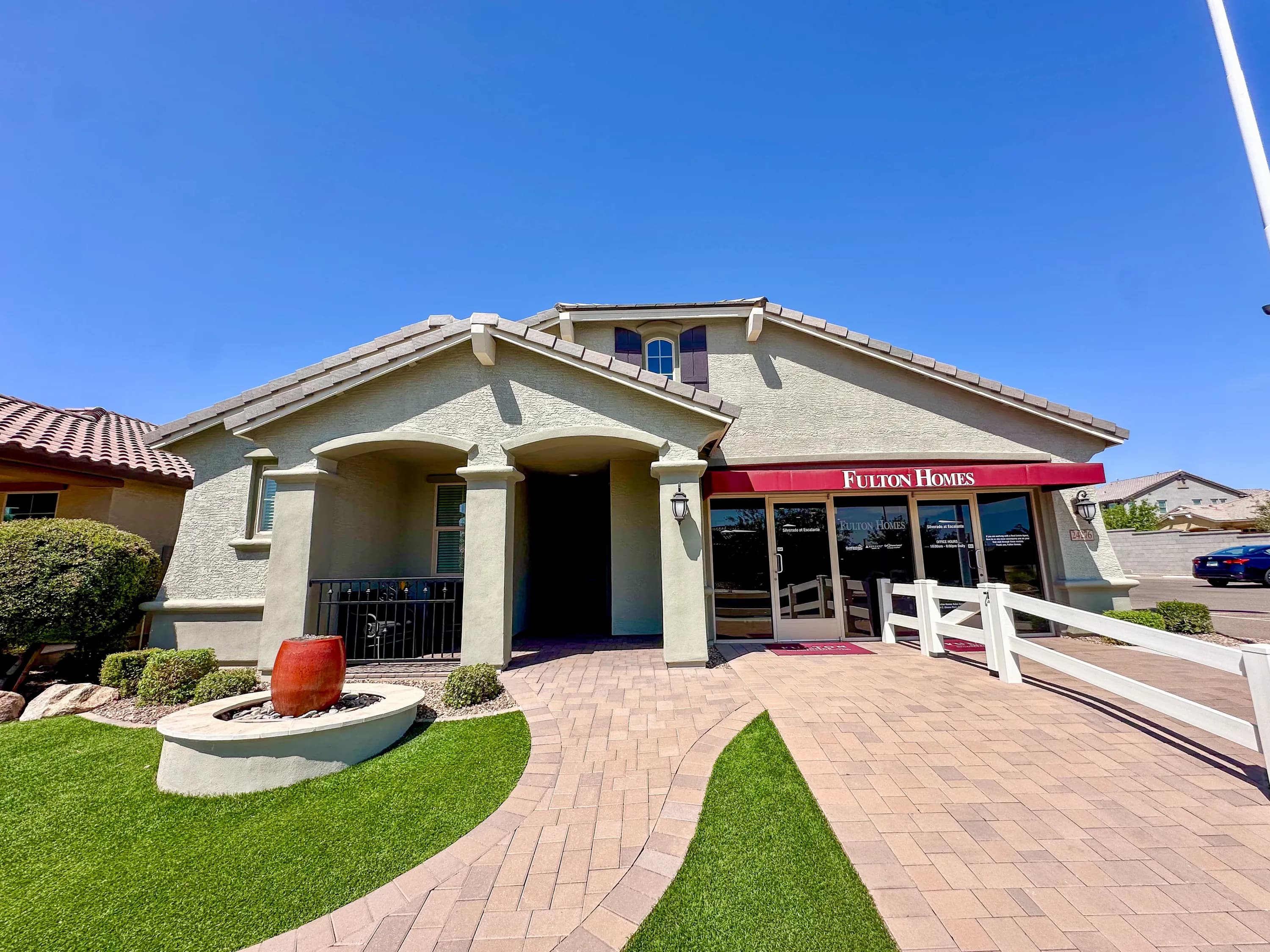 Raymond — front exterior